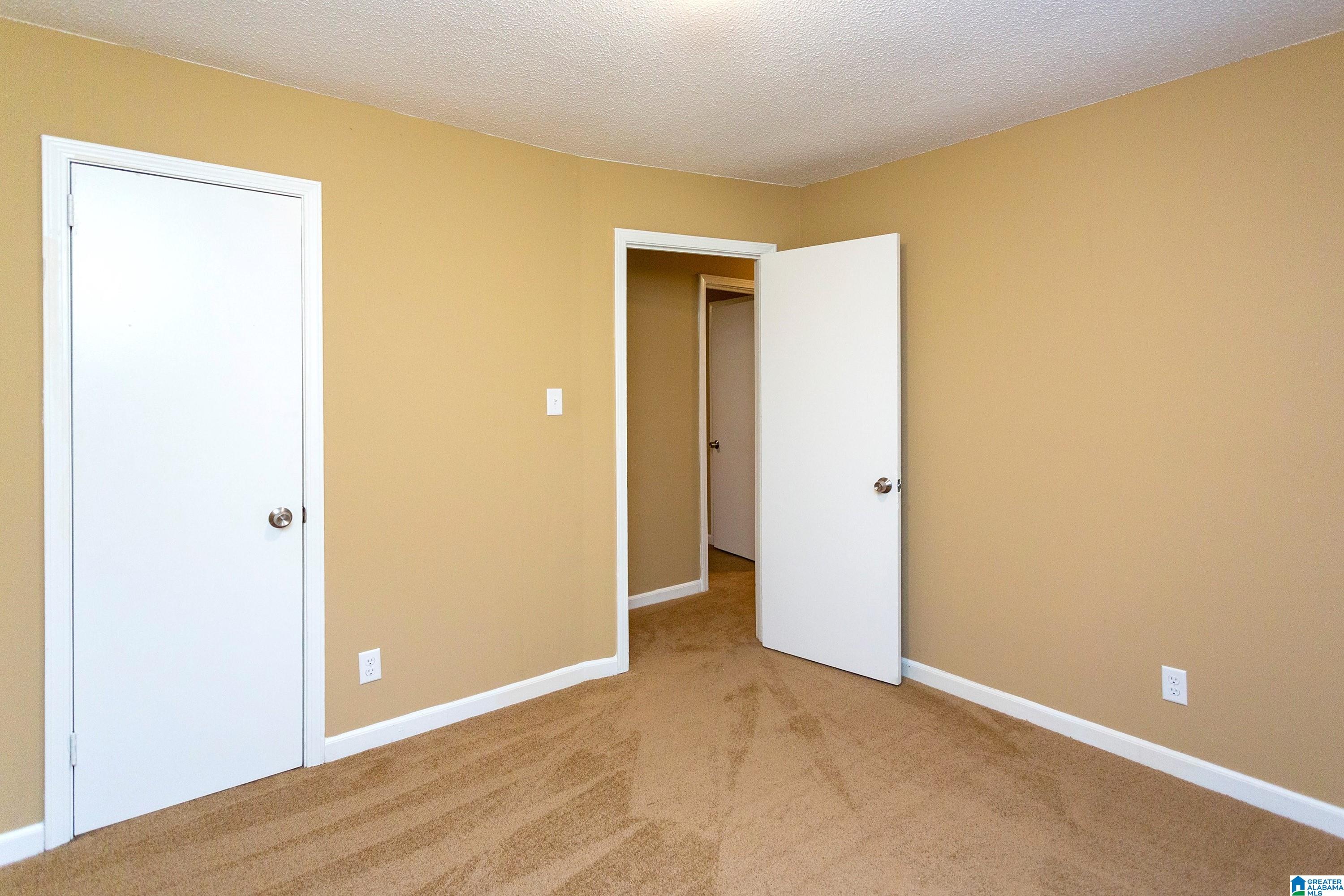 3057 APPLE VALLEY LANE