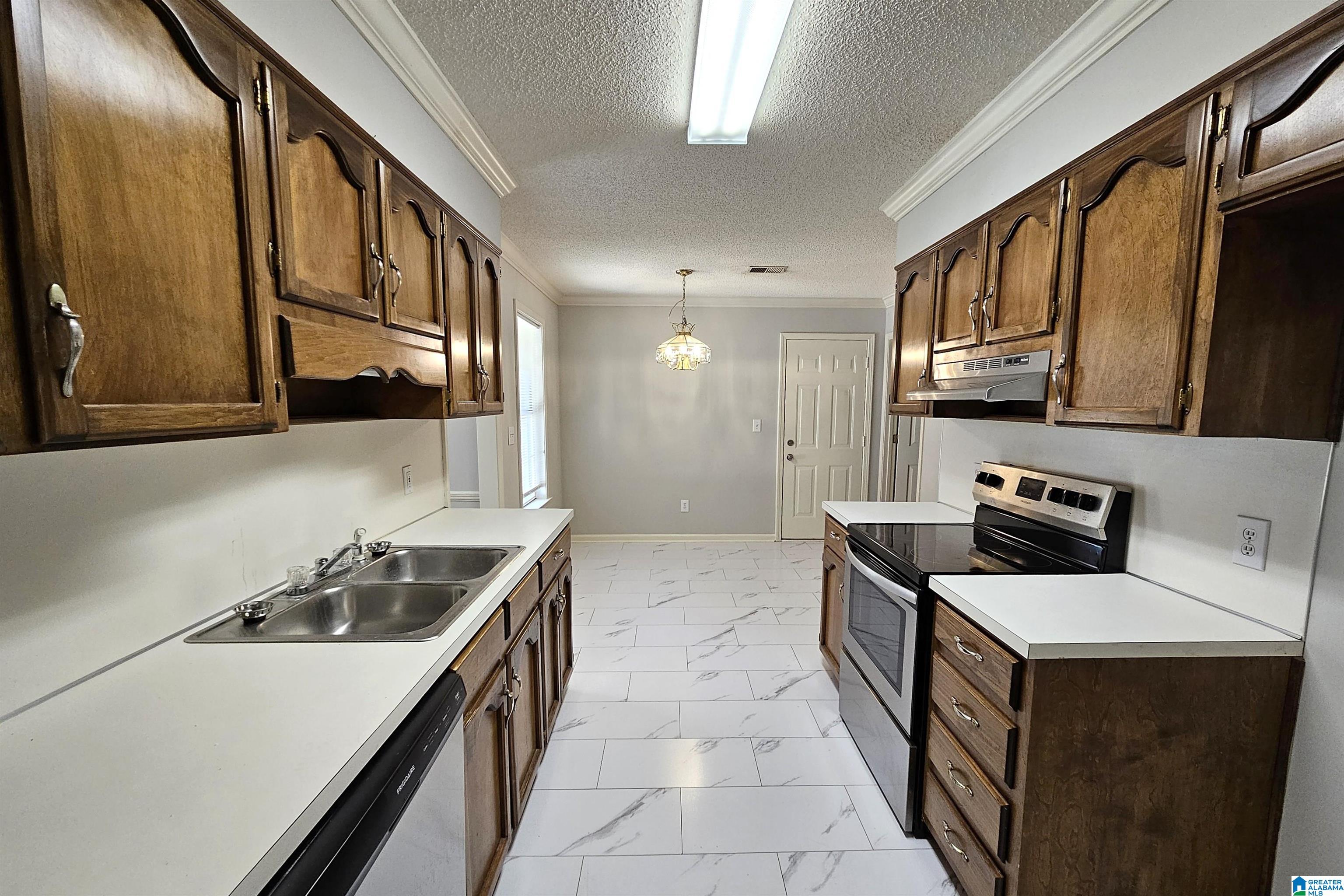 1544 TIMBER DRIVE