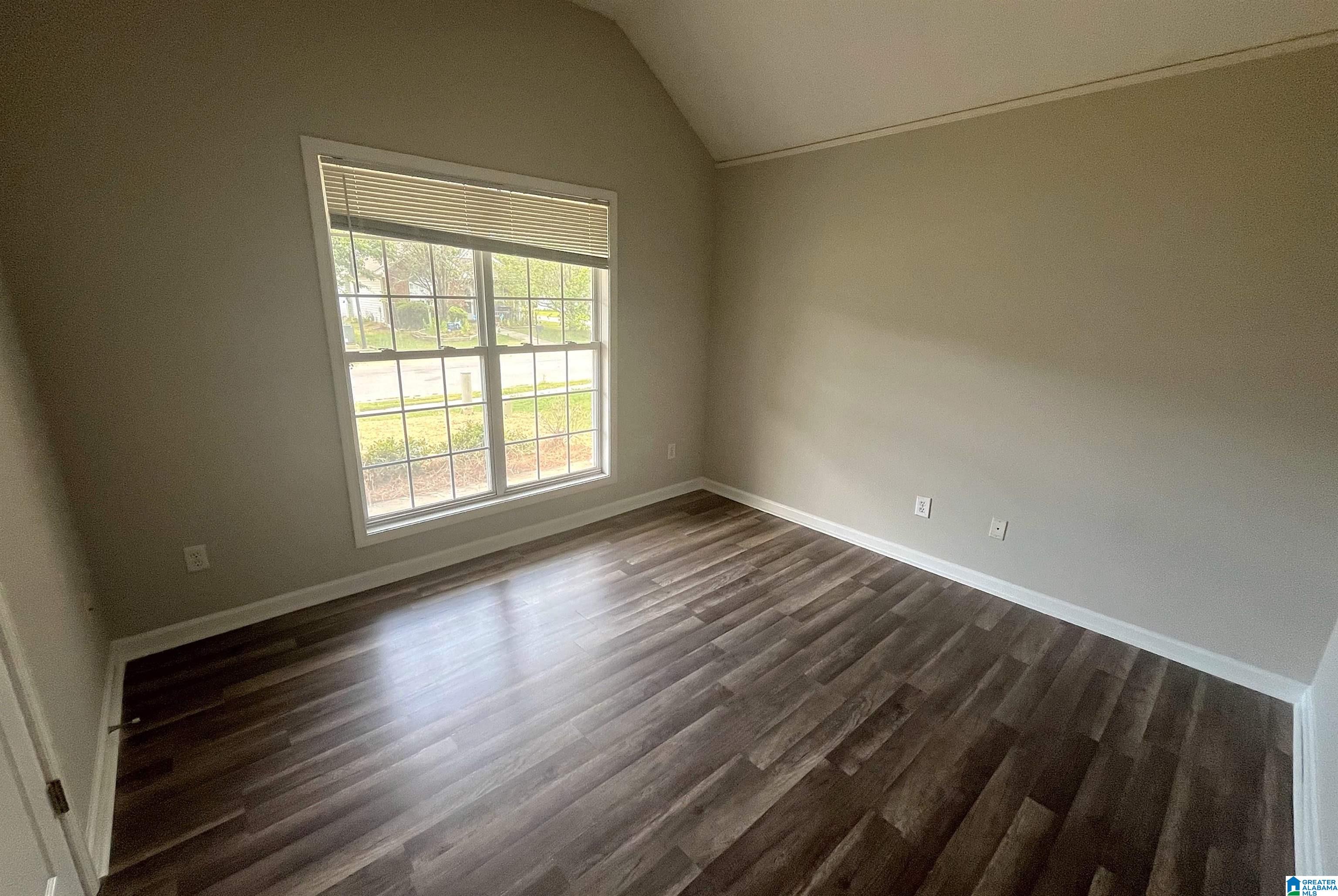 1113 VILLAGE TRAIL