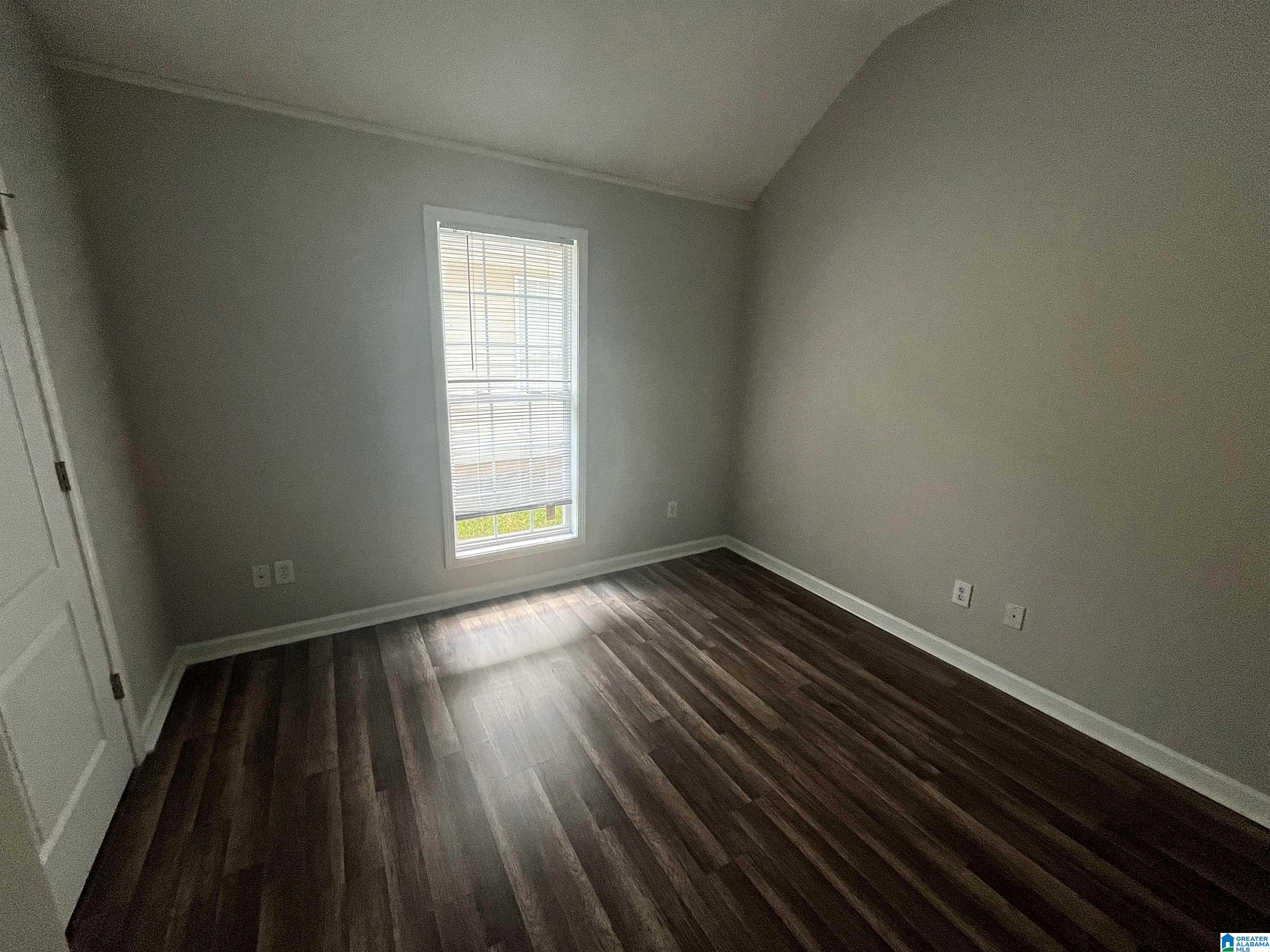 1113 VILLAGE TRAIL