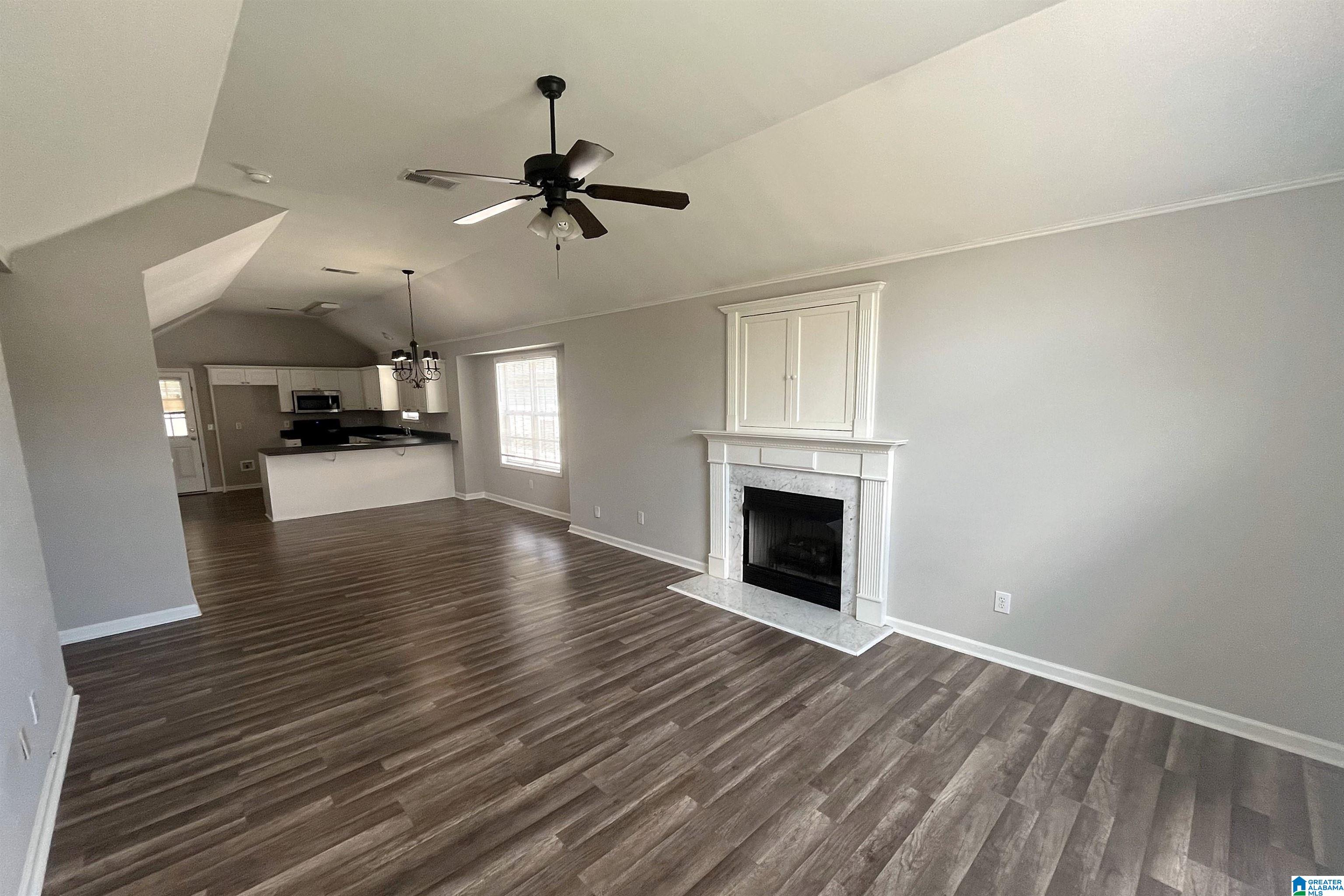 1113 VILLAGE TRAIL