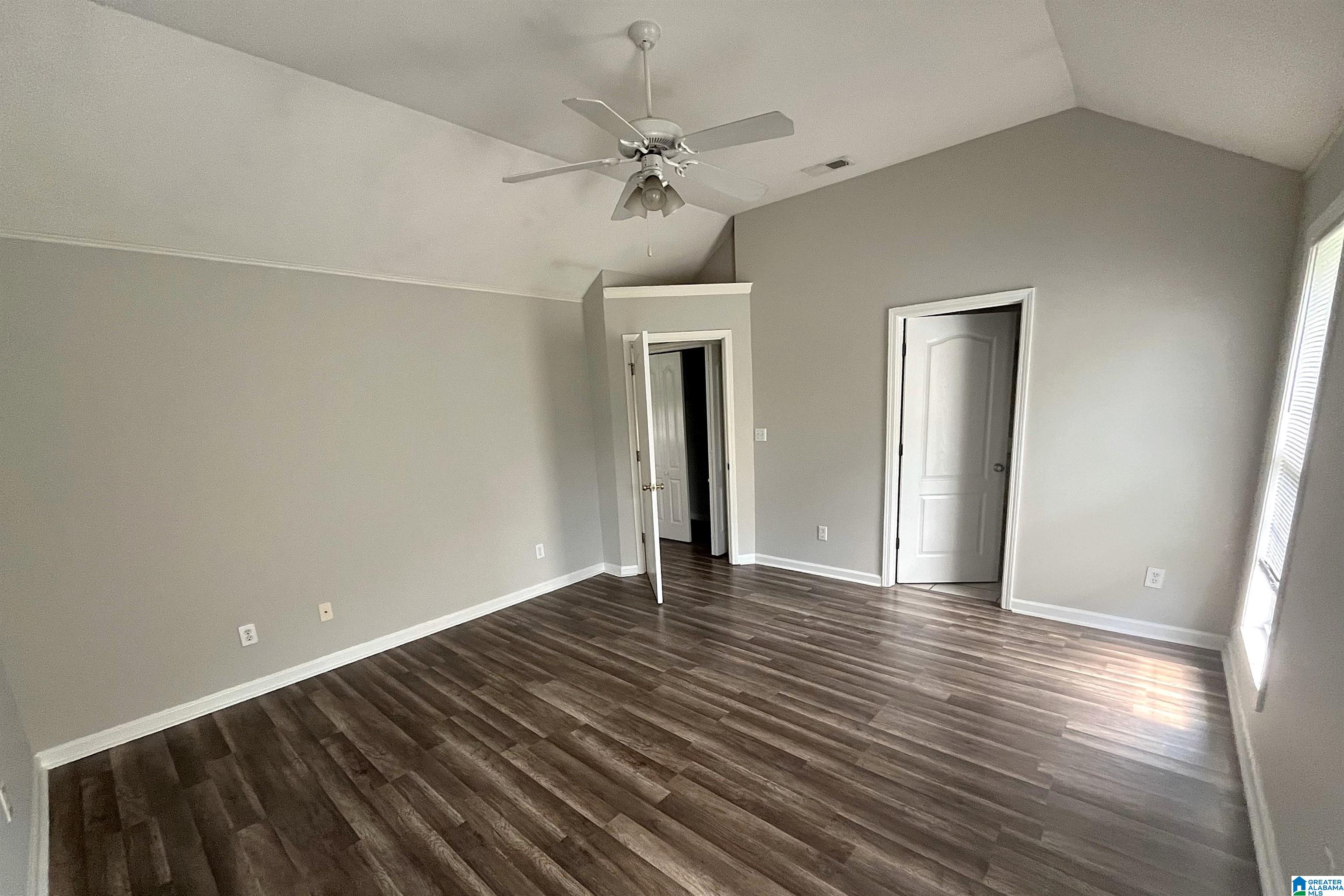 1113 VILLAGE TRAIL