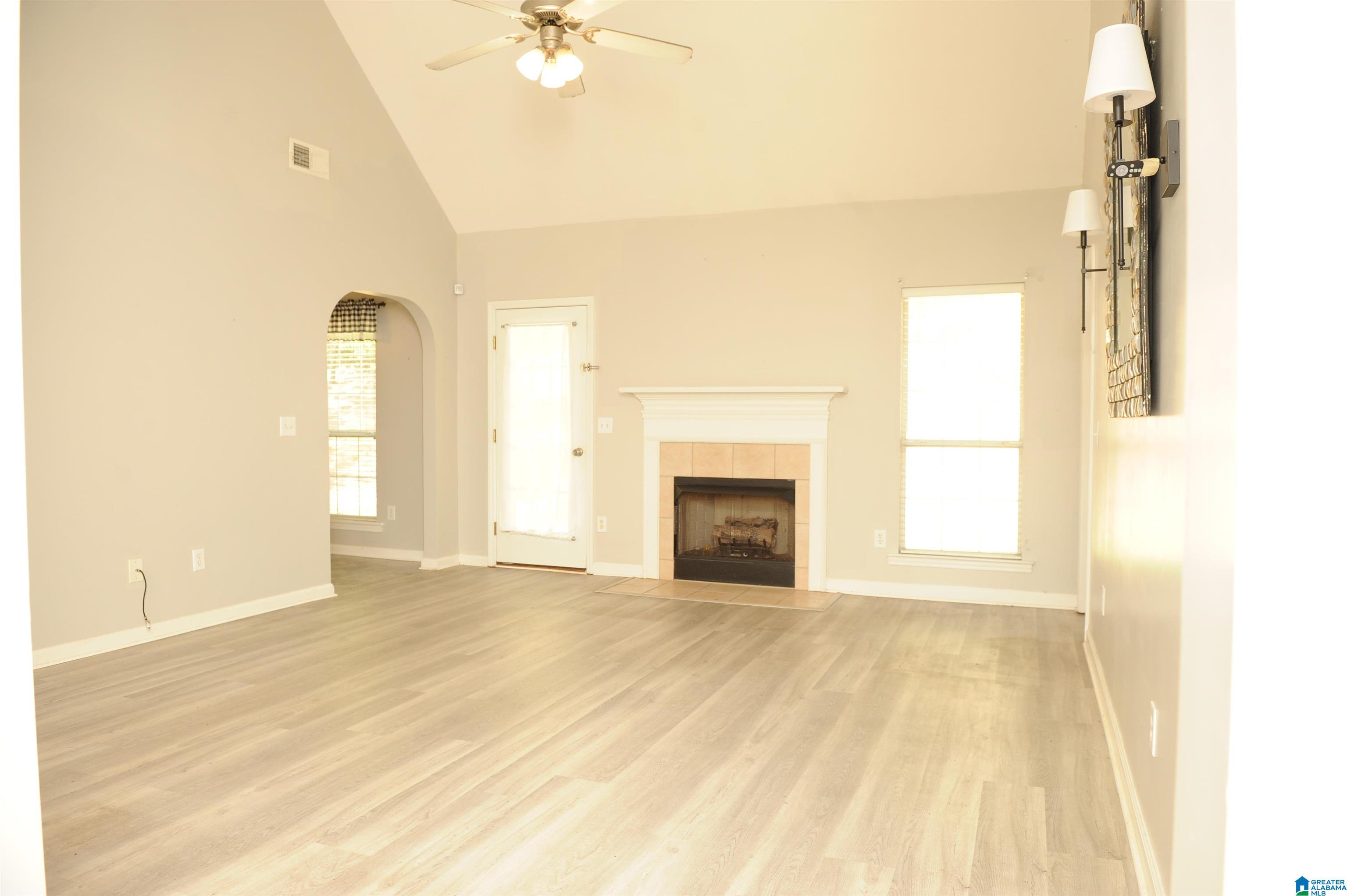 Homes for sale in Calera, AL | 500 Camden Cove Circle, Calera, AL 35040 | MLS# 21393868