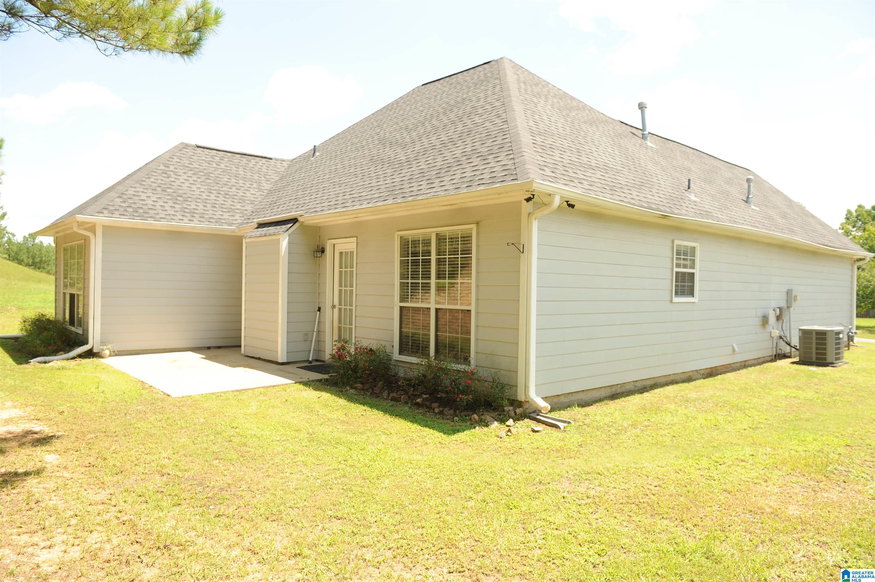 Homes for sale in Calera, AL | 500 Camden Cove Circle, Calera, AL 35040 | MLS# 21393868