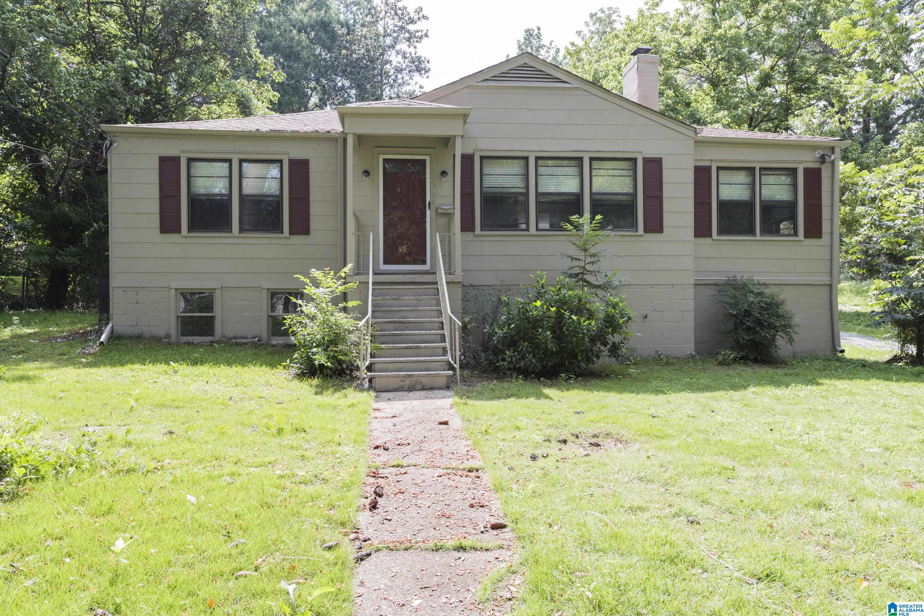 825 SUNSET DRIVE