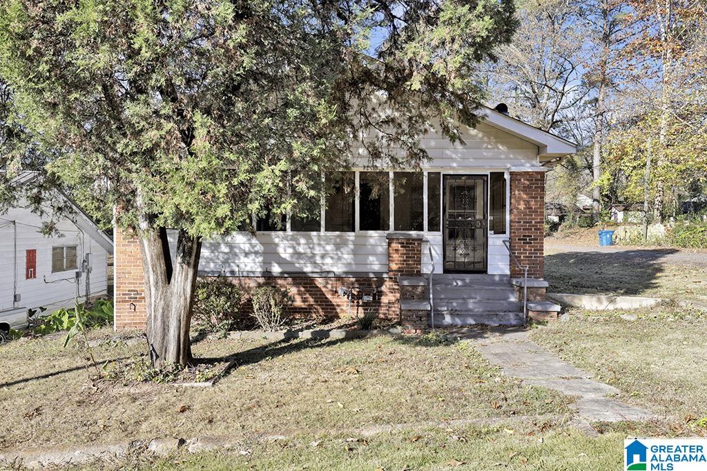 Homes for sale in Midfield, AL | 1300 9th Avenue, Midfield, AL 35228 | MLS# 21396545
