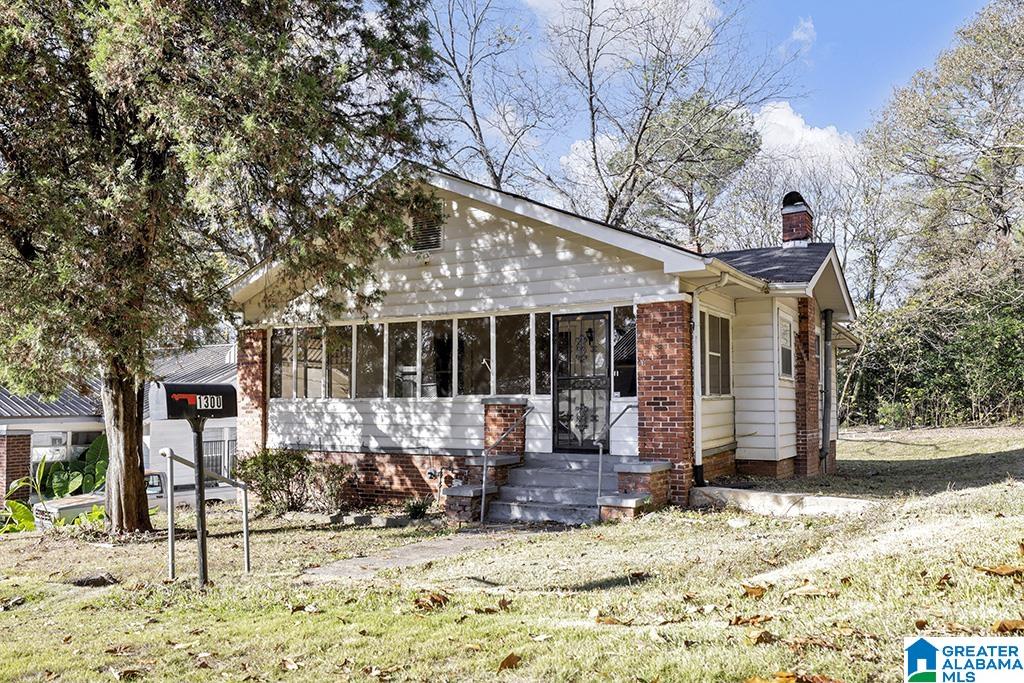 Homes for sale in Midfield, AL | 1300 9Th Avenue, Midfield, AL 35228 | MLS# 21396545