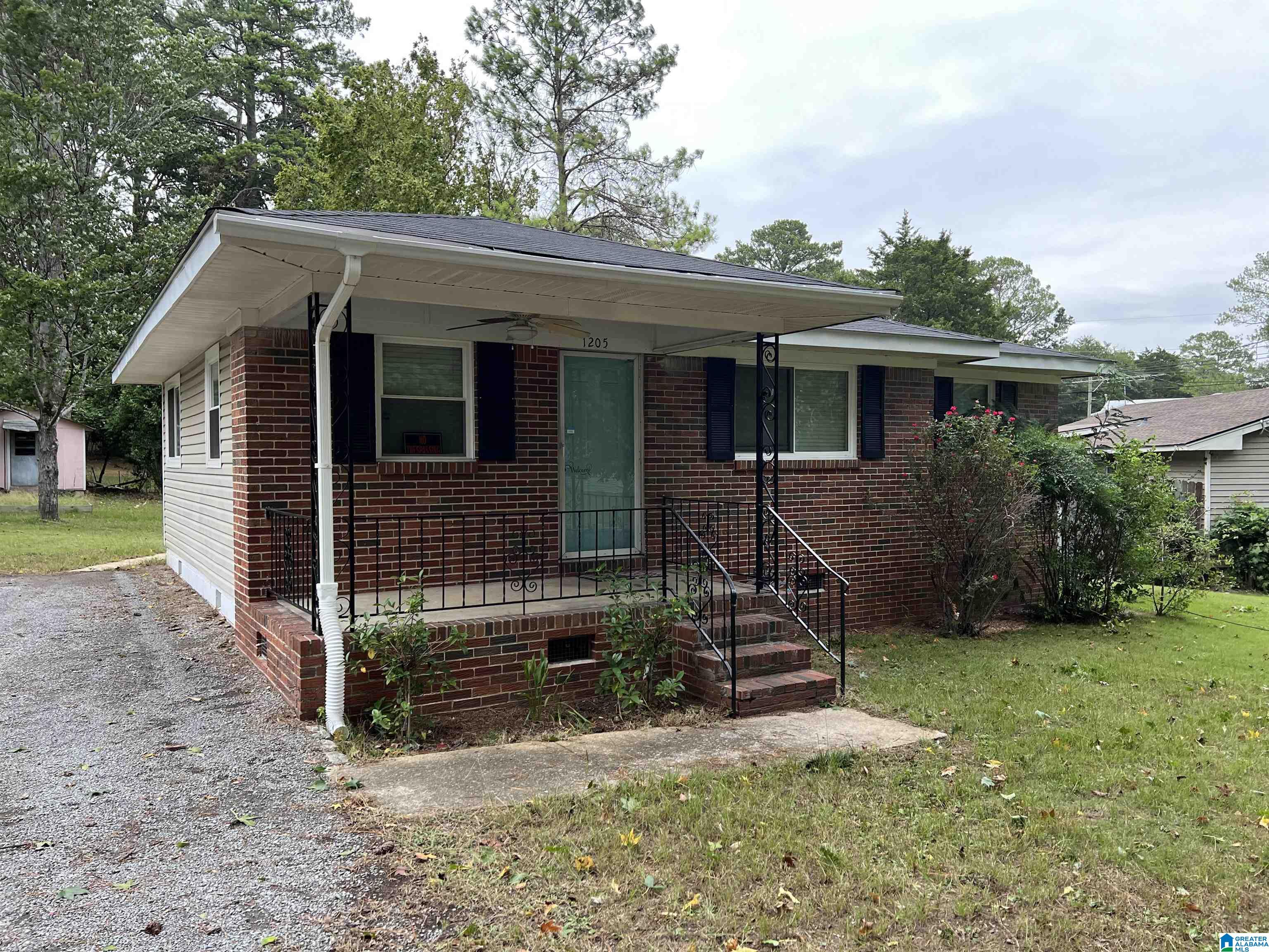 1205 ROBERT E LEE STREET Leeds, Alabama, United States Home For Sale
