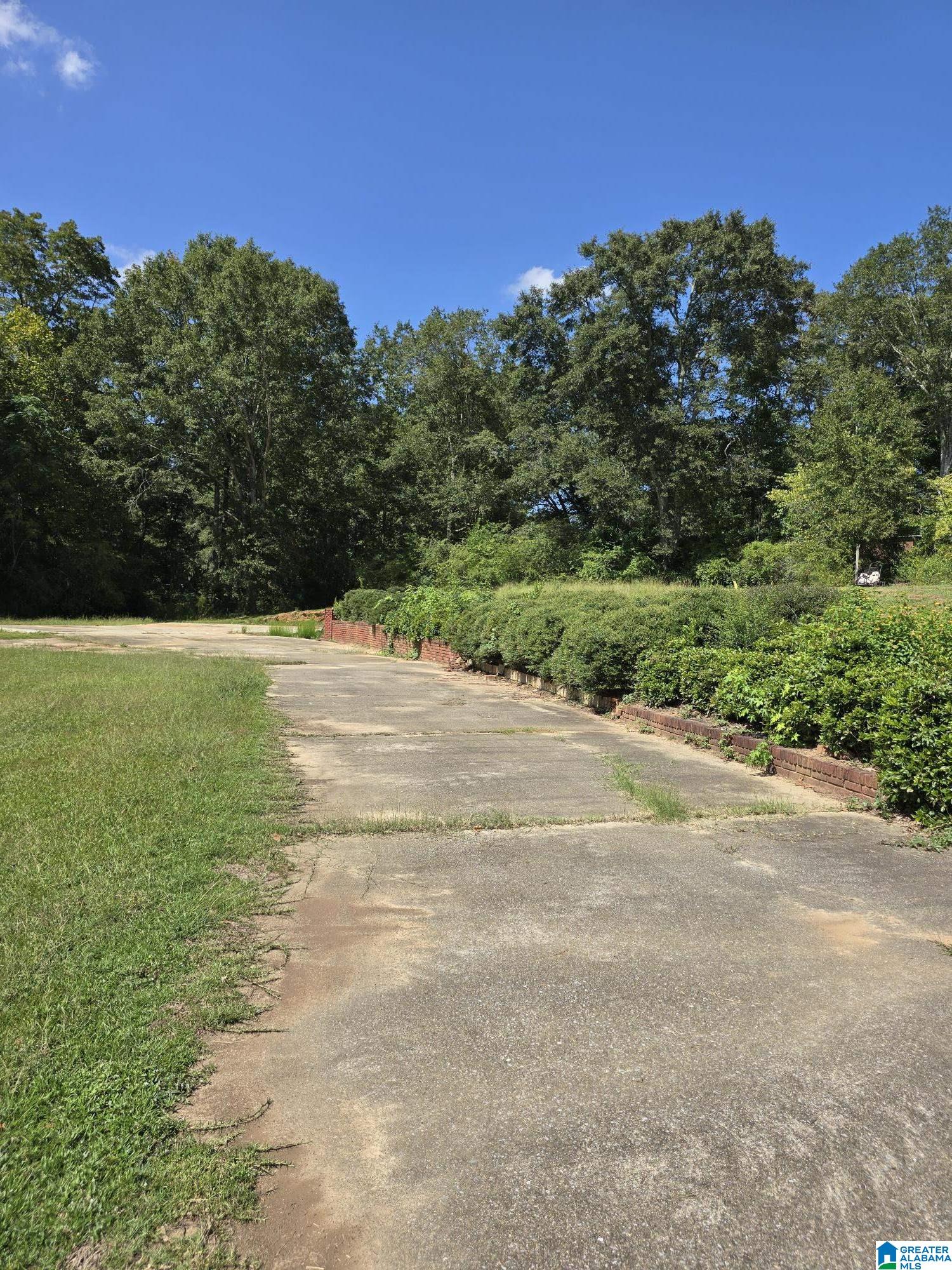 Homes for sale in Clanton, AL | 110 Round Forest Dr, Clanton, AL 35045 | MLS# 21398212