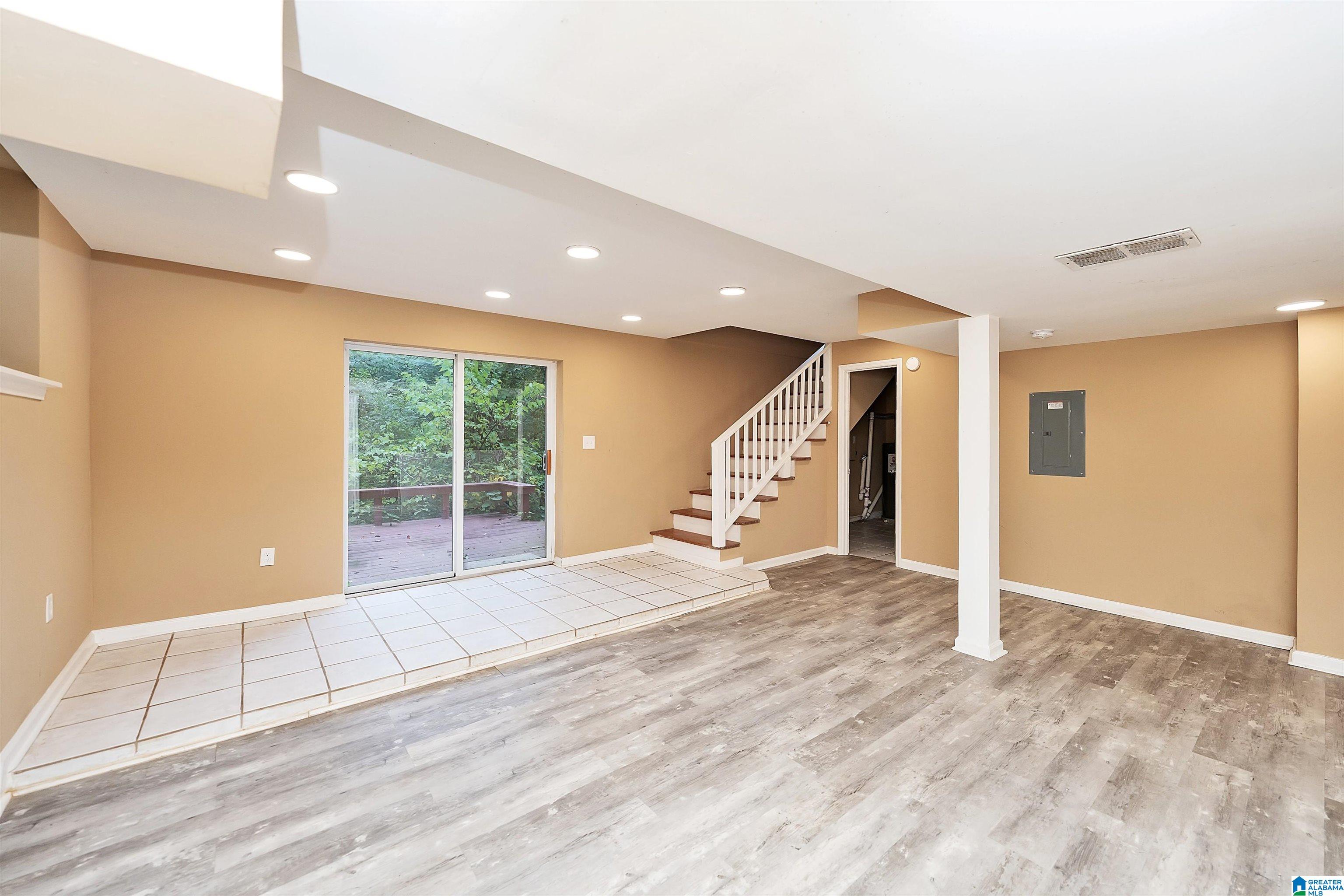 543 Rutherford Circle