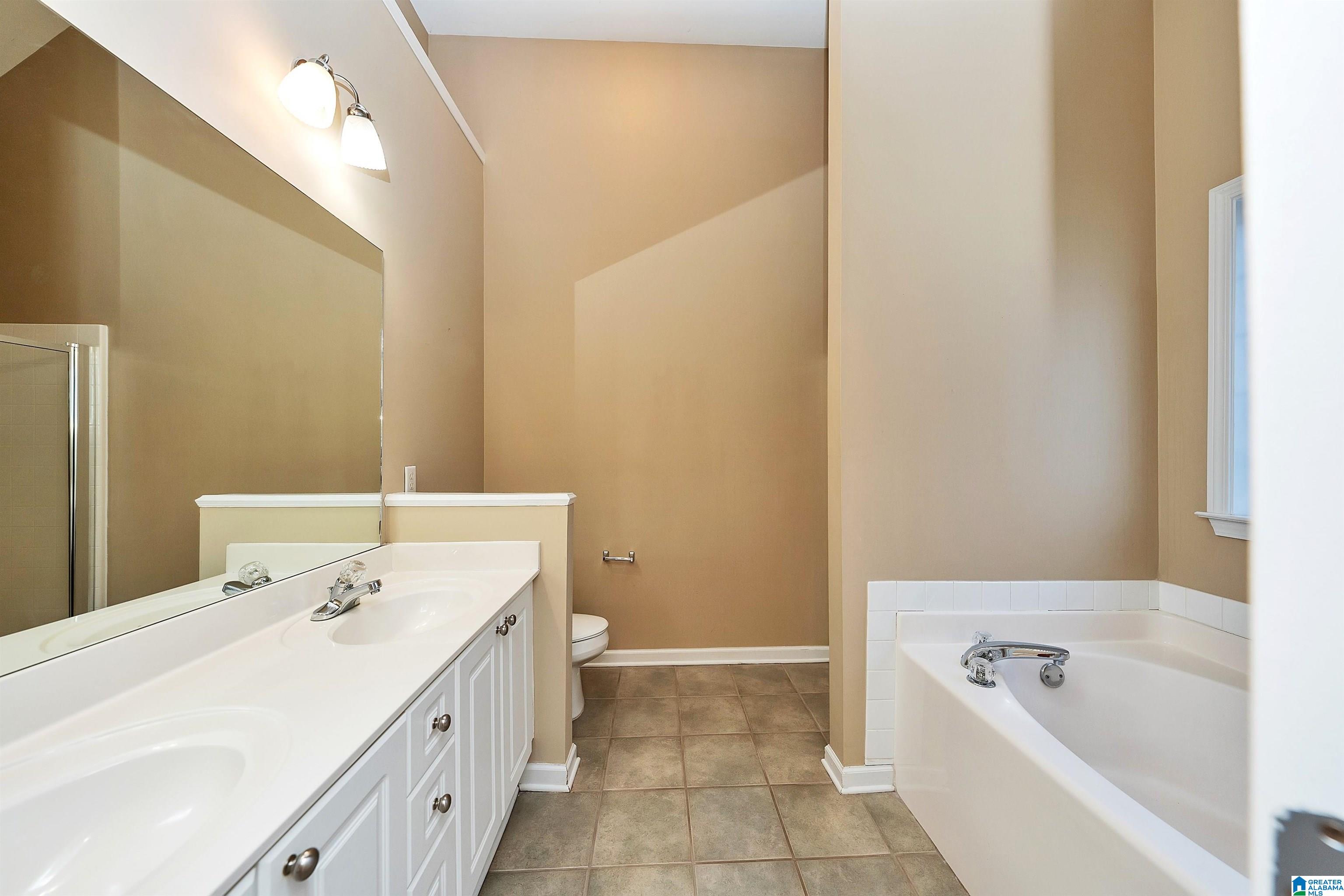 2322 FOREST LAKES LANE
