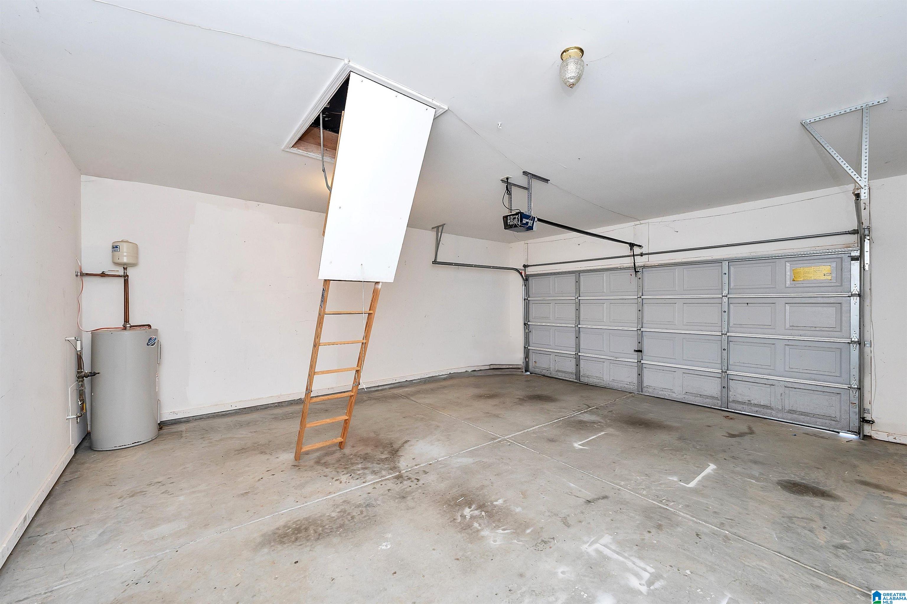 2322 FOREST LAKES LANE