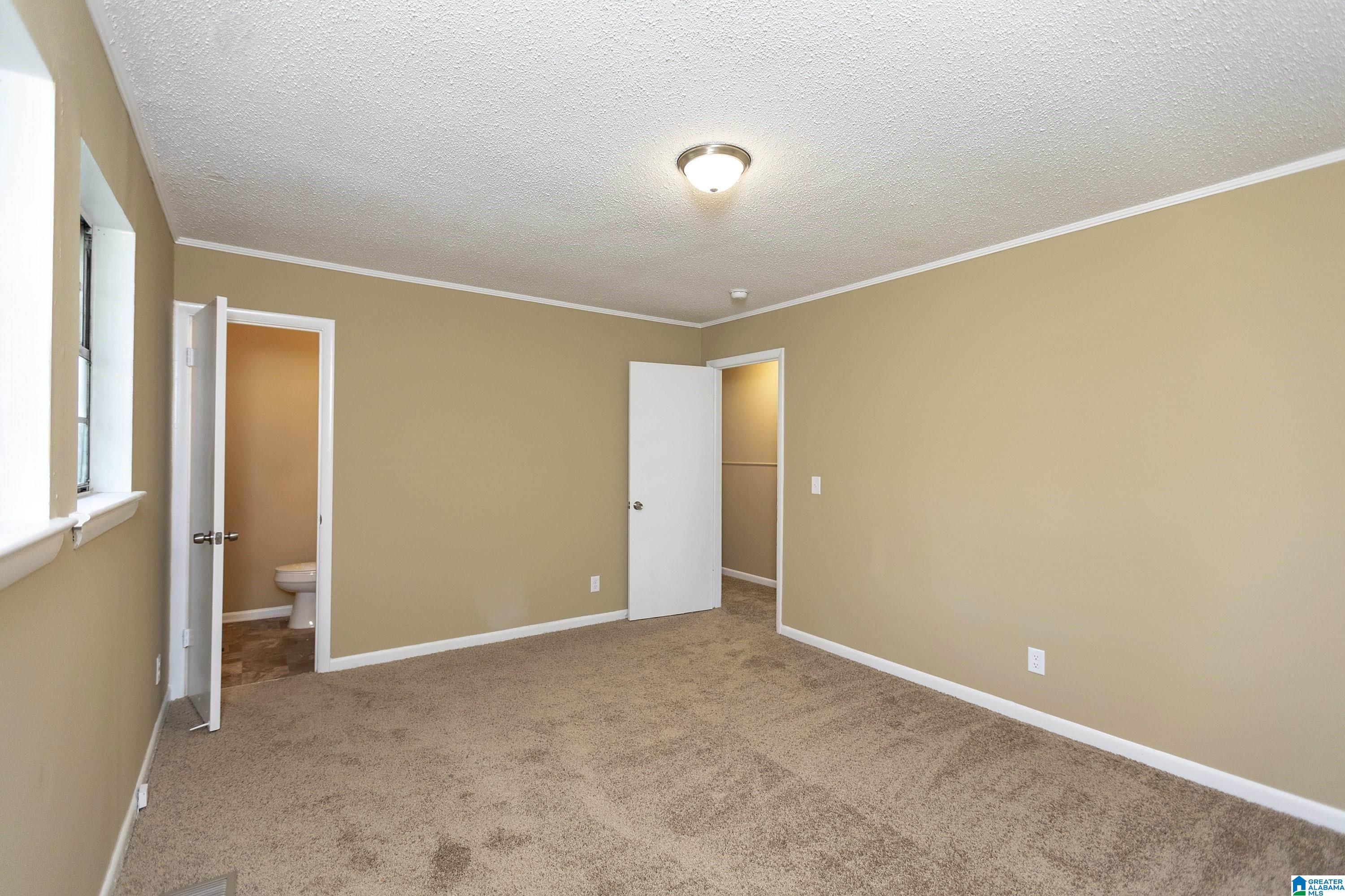 2900 VALLEYVIEW CIRCLE