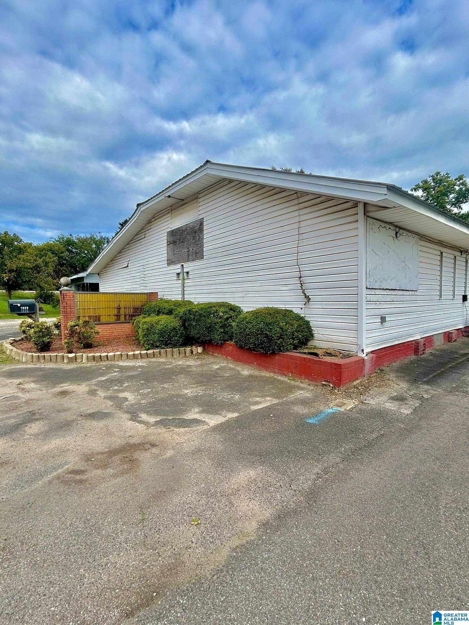 1629 NE 9TH STREET