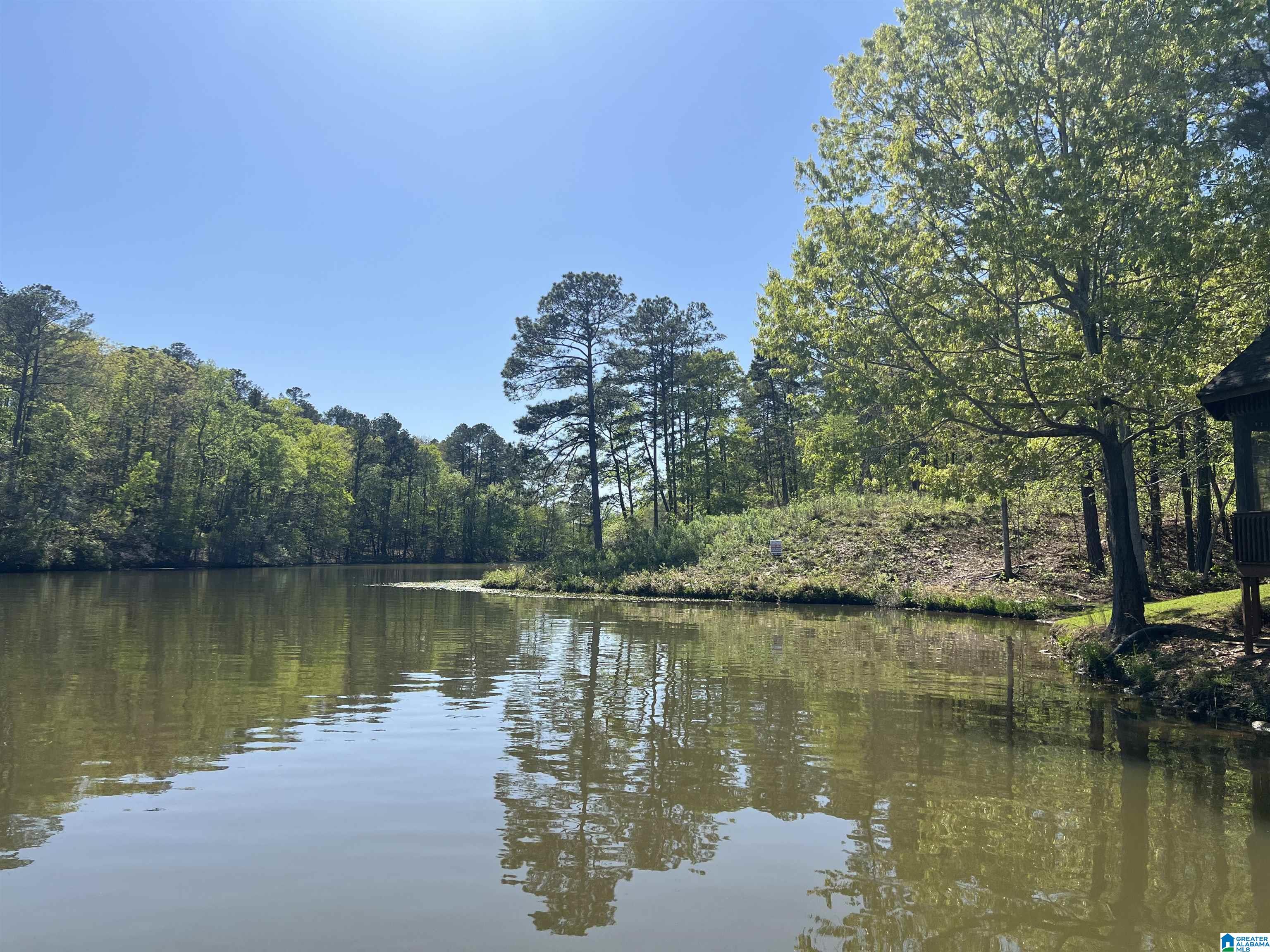 560 MULBERRY LANDING