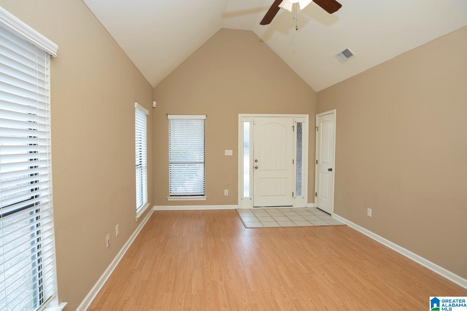3157 PINECREEK LOOP