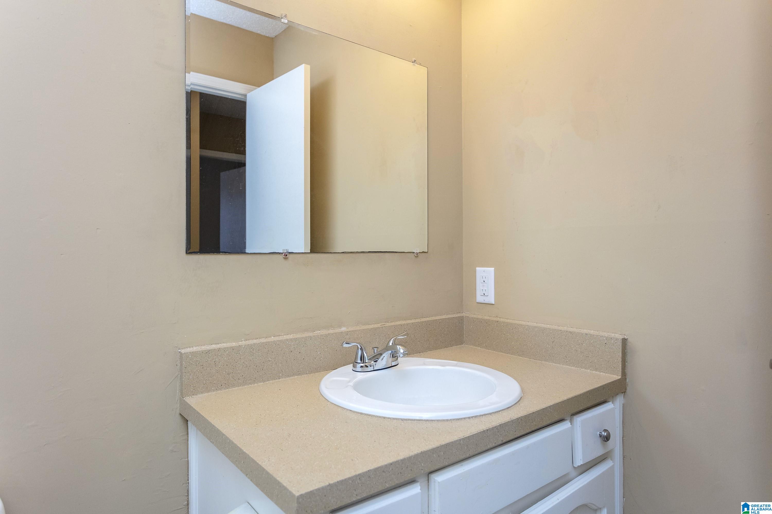 2305 9th Place NW
