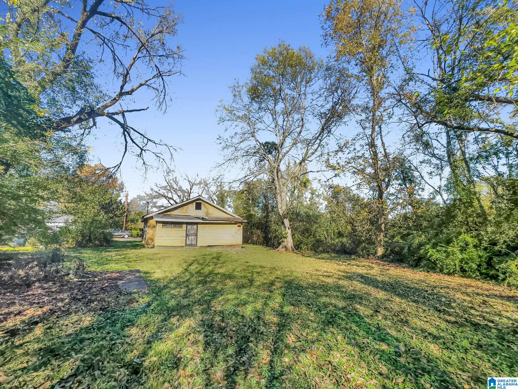 Homes for sale in Lipscomb, AL | 2009 Dawson Avenue, Lipscomb, AL 35020 | MLS# 21404292