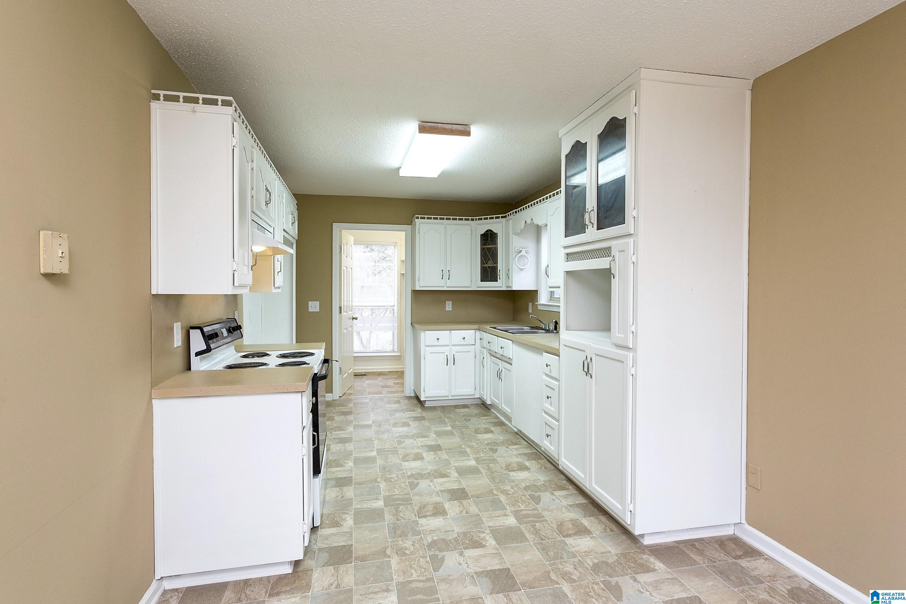 5305 PINSON RIDGE