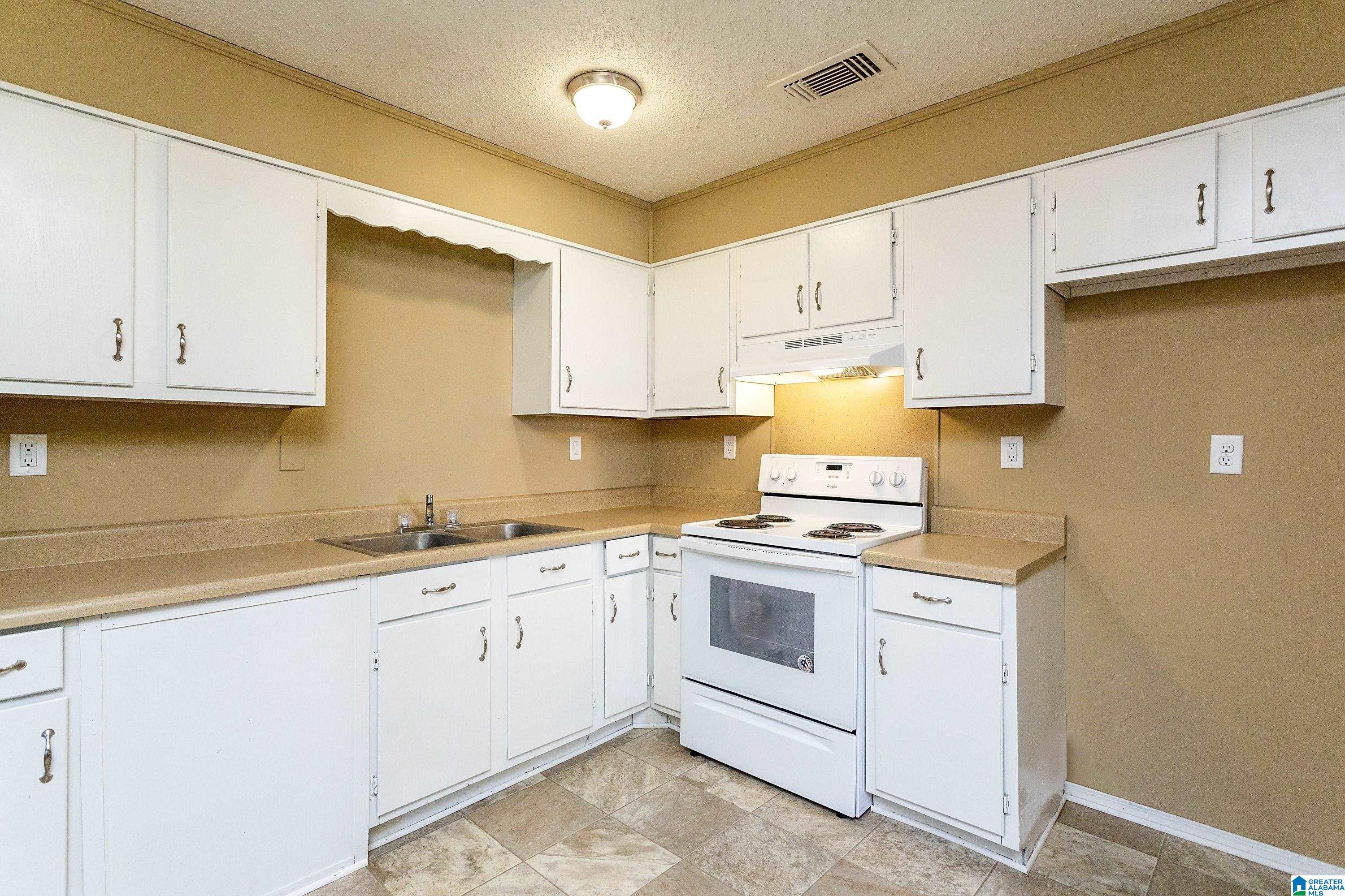 1162 Circle Trail