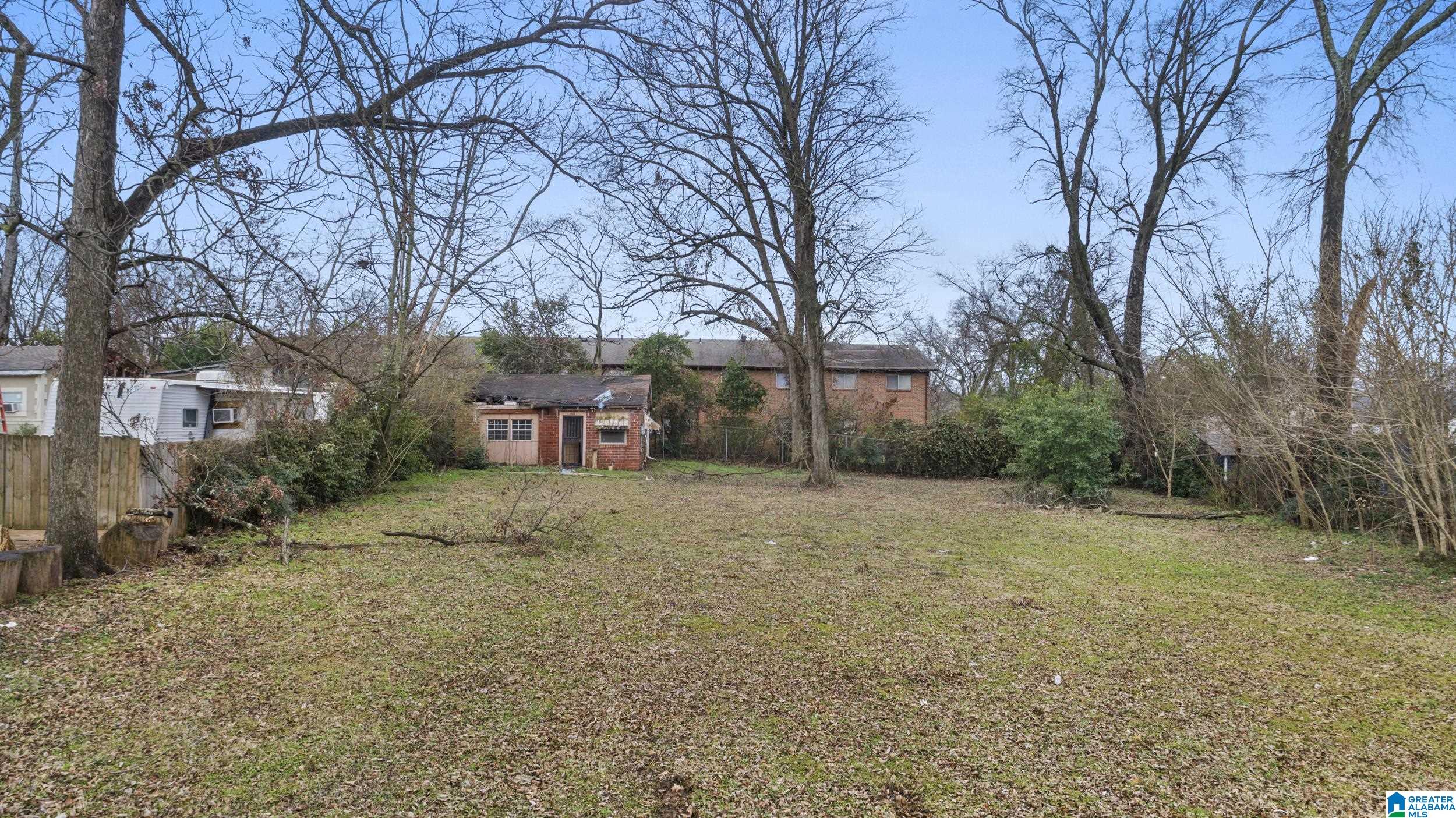 Homes for sale in Birmingham, AL | 2423 Lee Avenue Sw, Birmingham, AL 35211 | MLS# 21407935