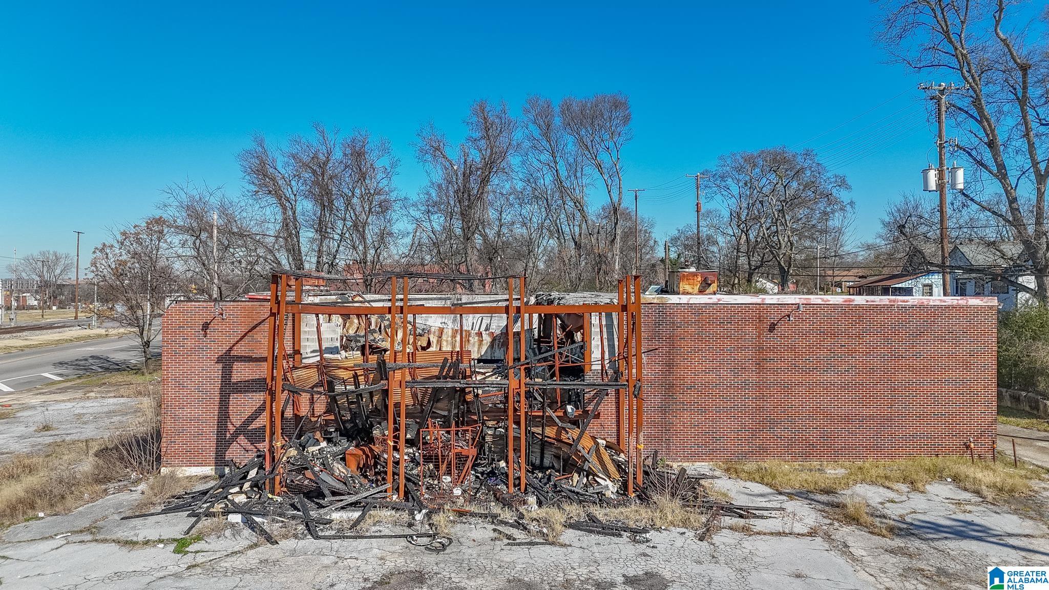 1901 CAROLINA AVENUE