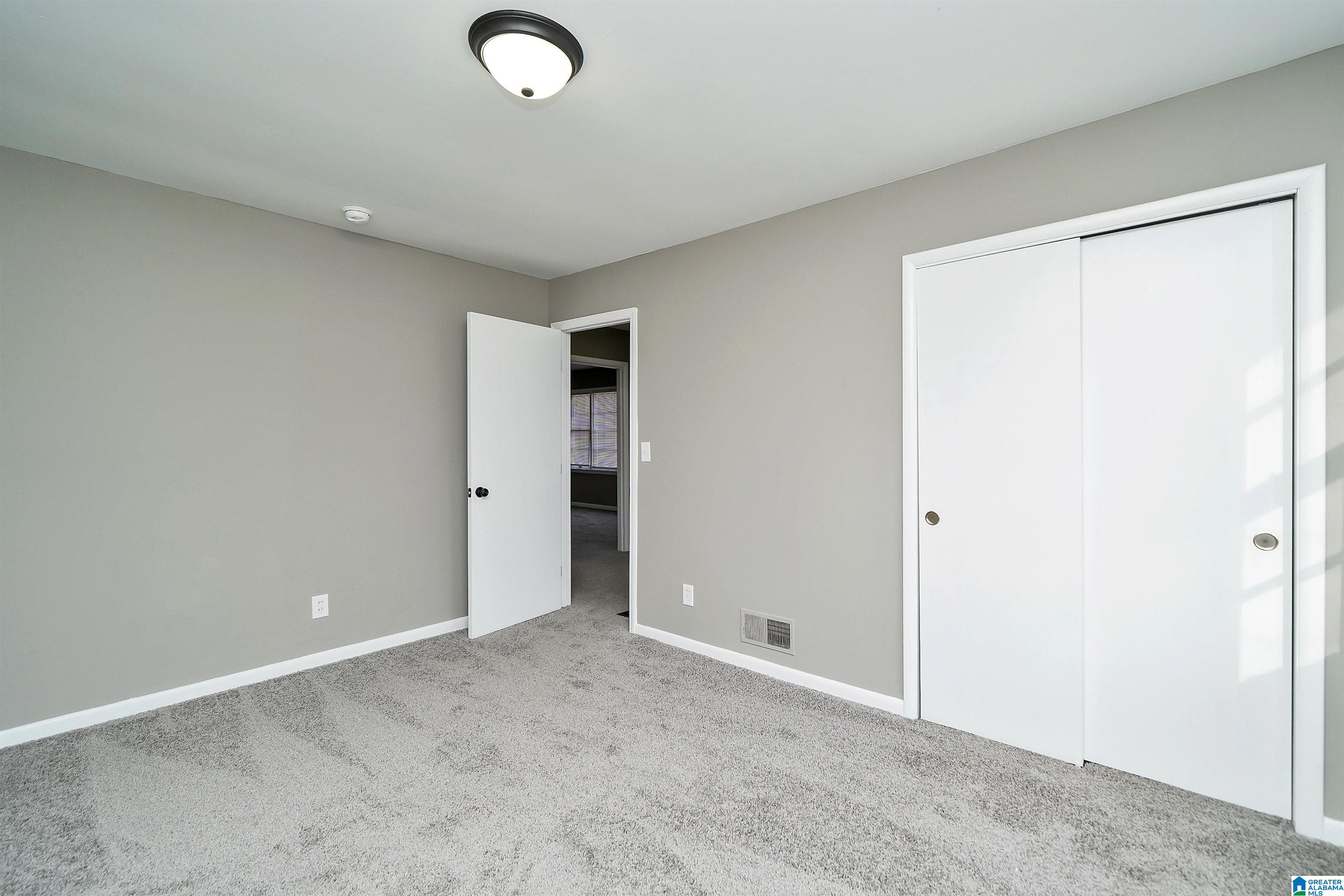 1236 Winnetka Way