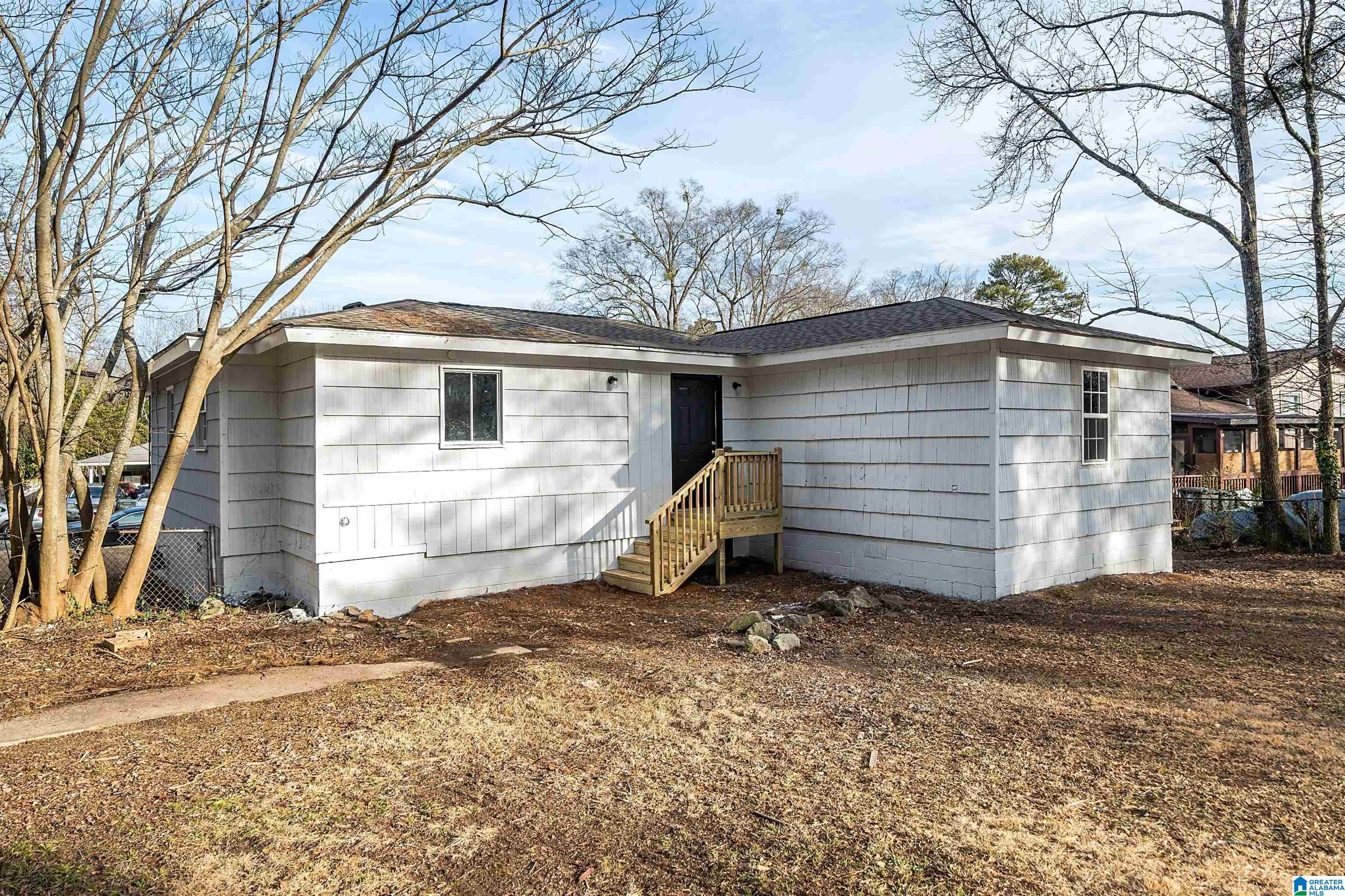 1236 Winnetka Way