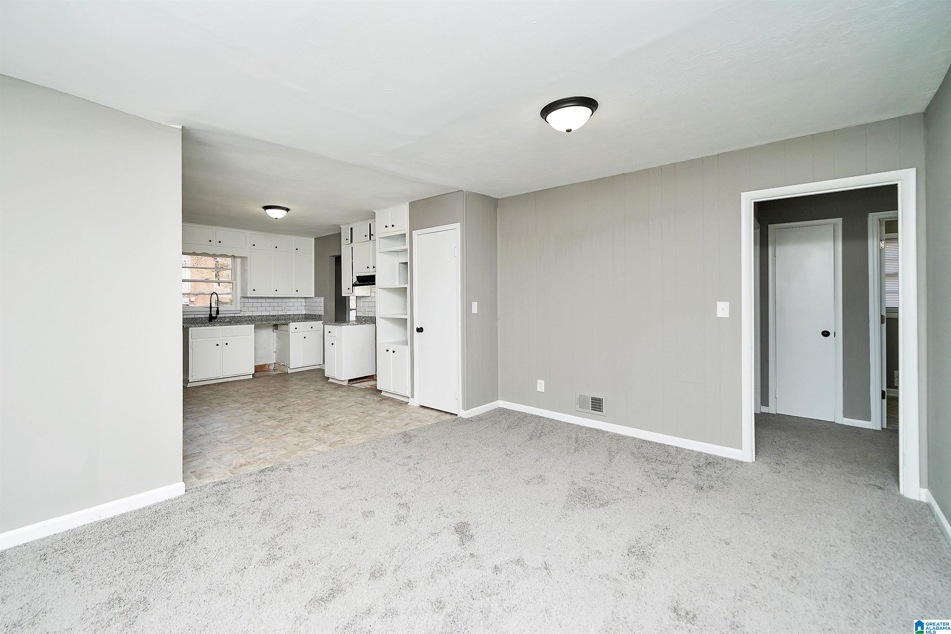1236 Winnetka Way