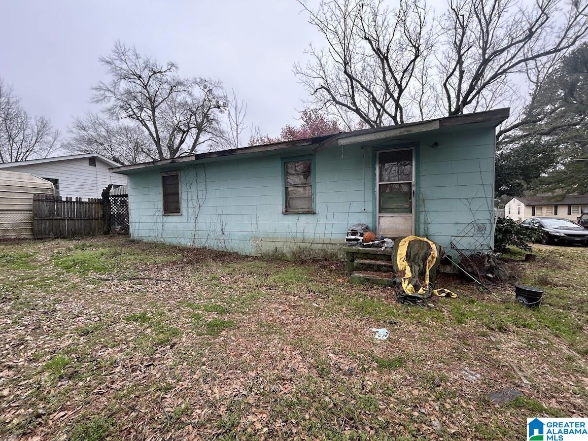 Homes for sale in Hueytown, AL | 2505 Circle Dr, Hueytown, AL 35023 | MLS# 21410390