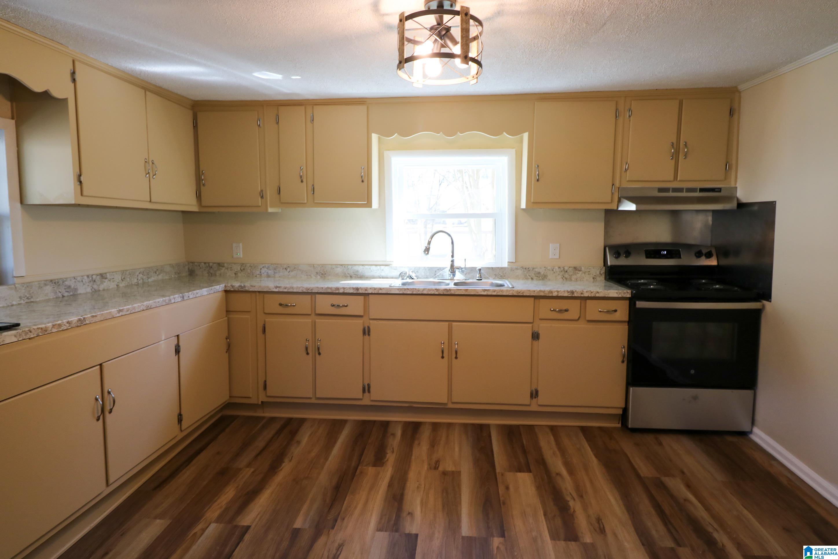 Homes for sale in Pell City, AL | 705 17Th Street S, Pell City, AL 35128 | MLS# 21411190