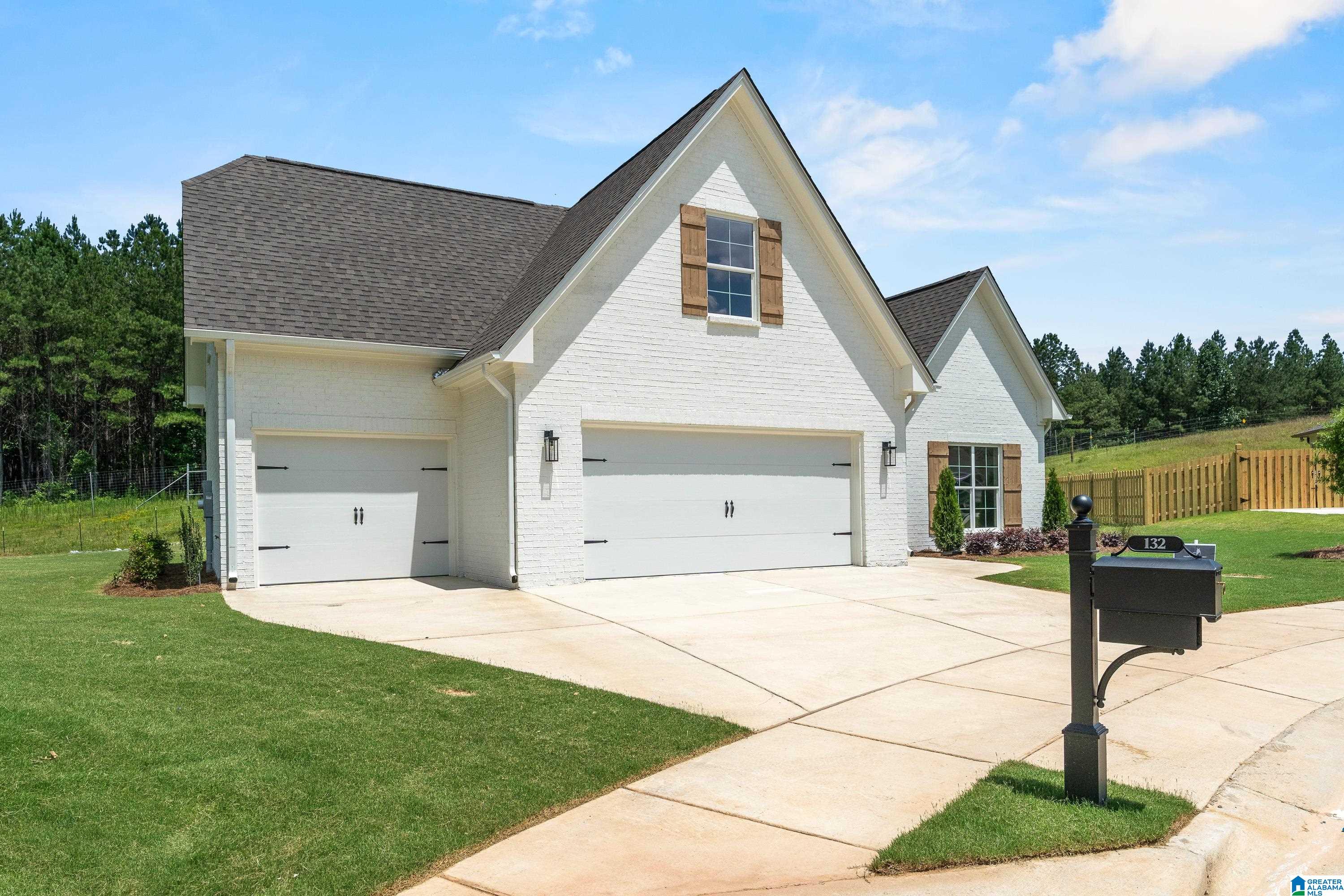 Homes for sale in Pelham, AL | 132 Mcalpin Circle, Pelham, AL 35124 | MLS# 21412077