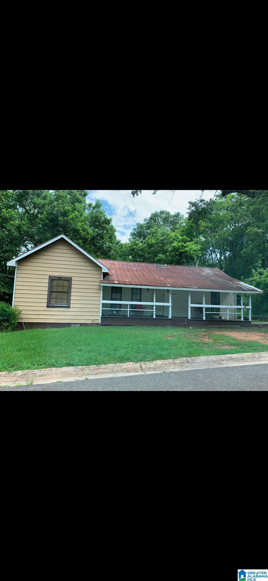 Homes for sale in Bessemer, AL | 1228 Clubhouse Road, Bessemer, AL 35020 | MLS# 21412870