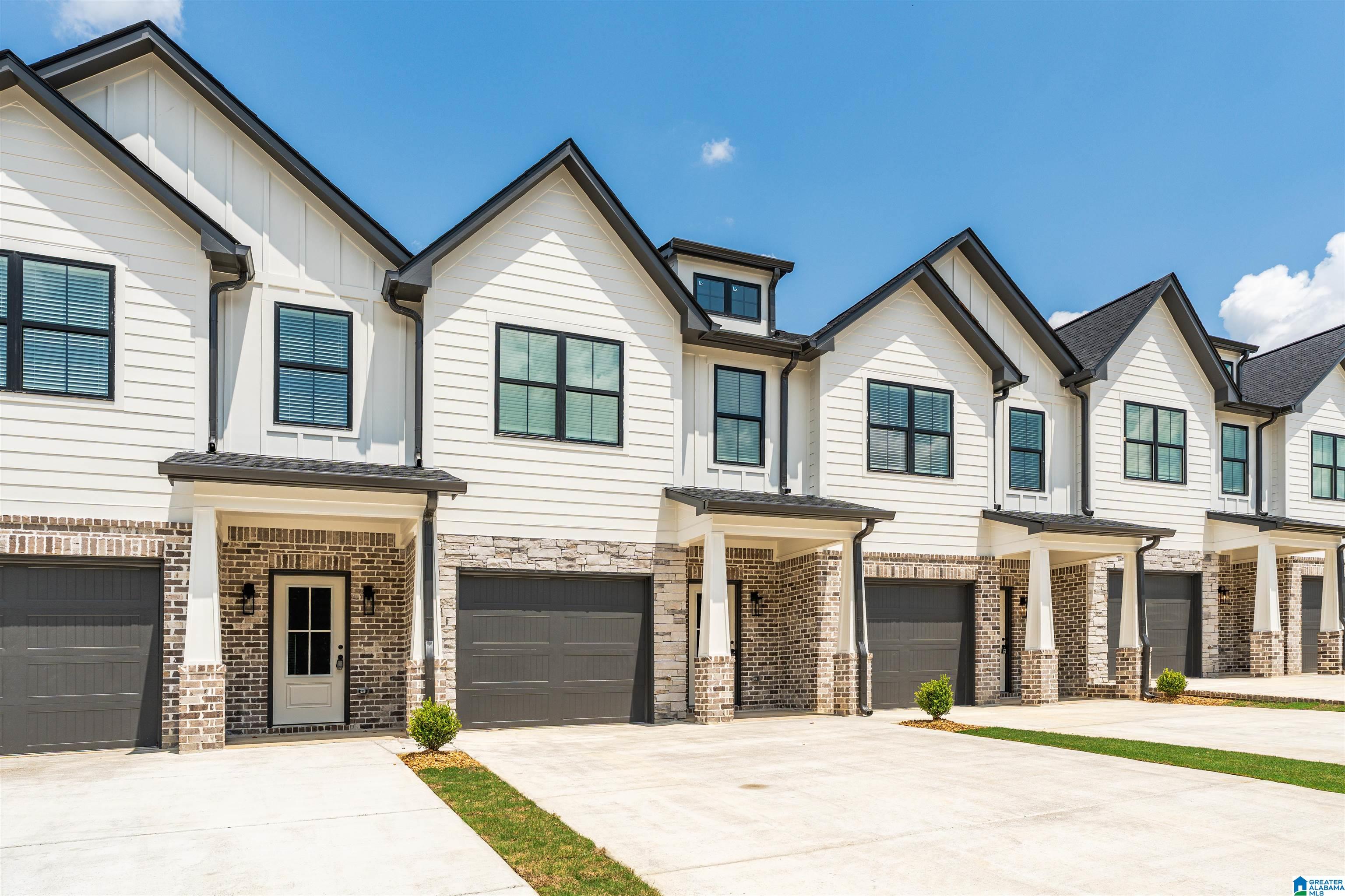 Homes for sale in Helena, AL | 22133 Village Parkway, Helena, AL 35080 | MLS# 21413480