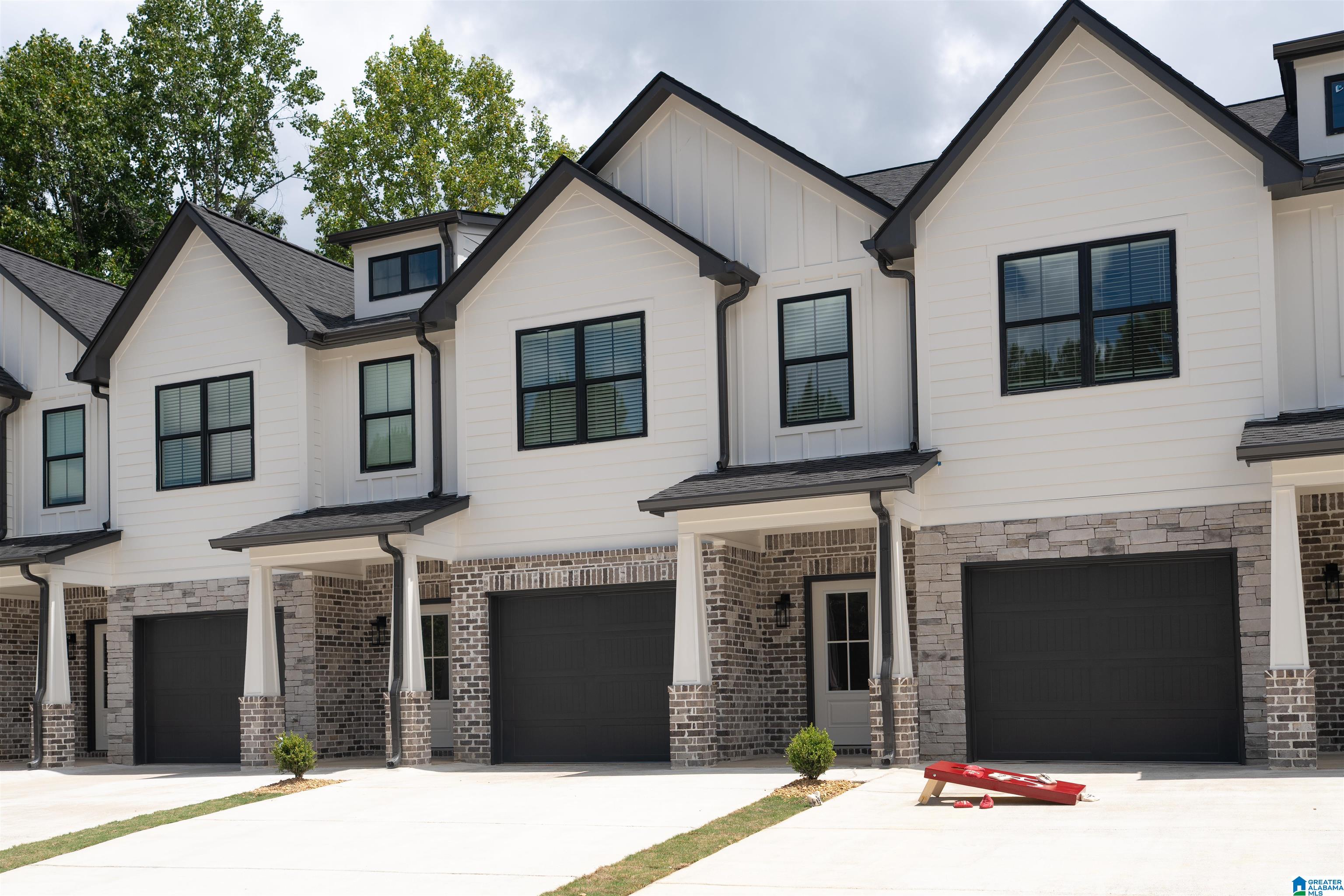 Homes for sale in Helena, AL | 22134 Village Parkway, Helena, AL 35080 | MLS# 21413483