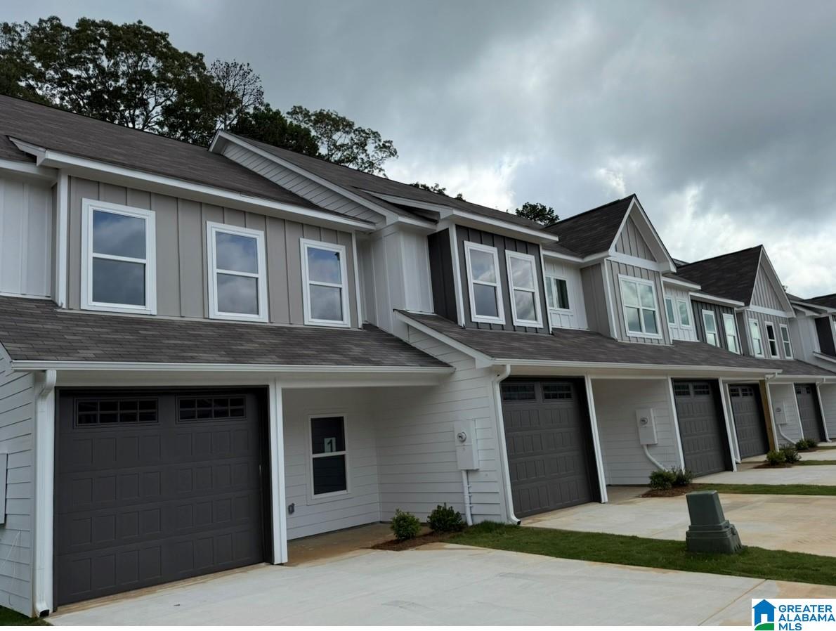 Homes for sale in Woodstock, AL | 22120 Cove Lane, Woodstock, AL 35111 | MLS# 21414369