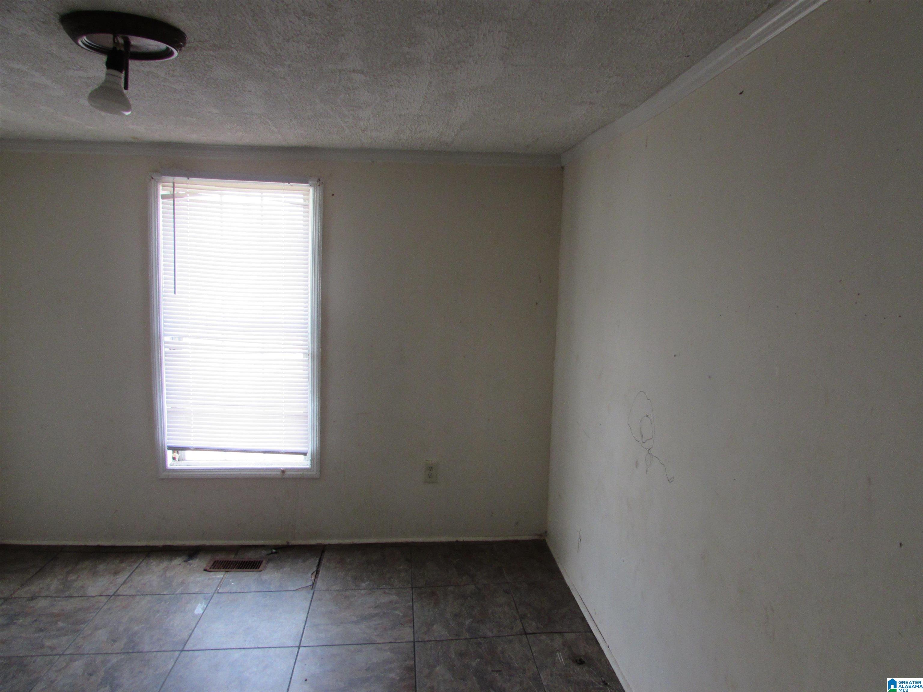 Homes for sale in Anniston, AL | 1700 Glenaddie Avenue, Anniston, AL 36201 | MLS# 21415727