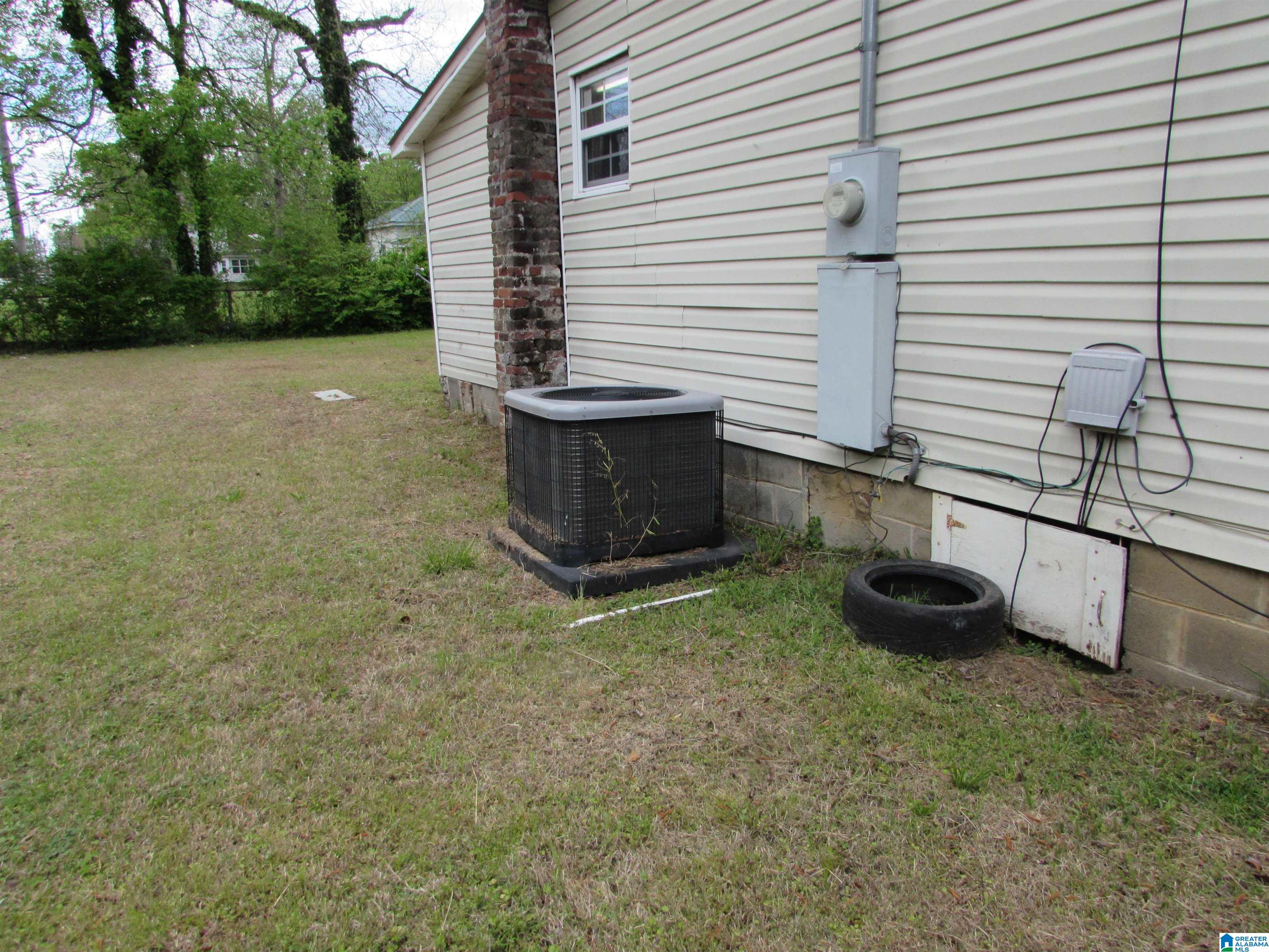 Homes for sale in Anniston, AL | 1700 Glenaddie Avenue, Anniston, AL 36201 | MLS# 21415727