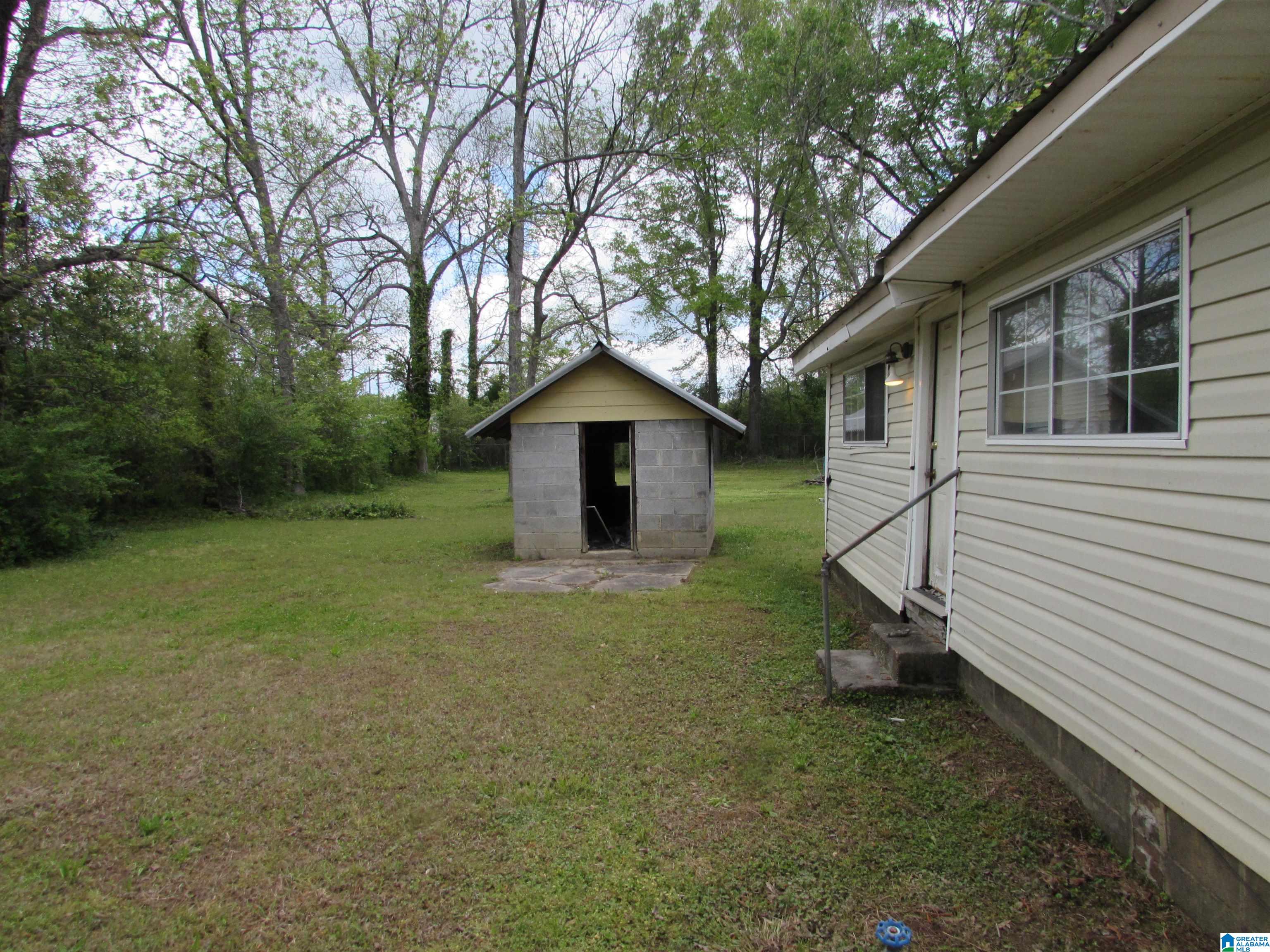 Homes for sale in Anniston, AL | 1700 Glenaddie Avenue, Anniston, AL 36201 | MLS# 21415727