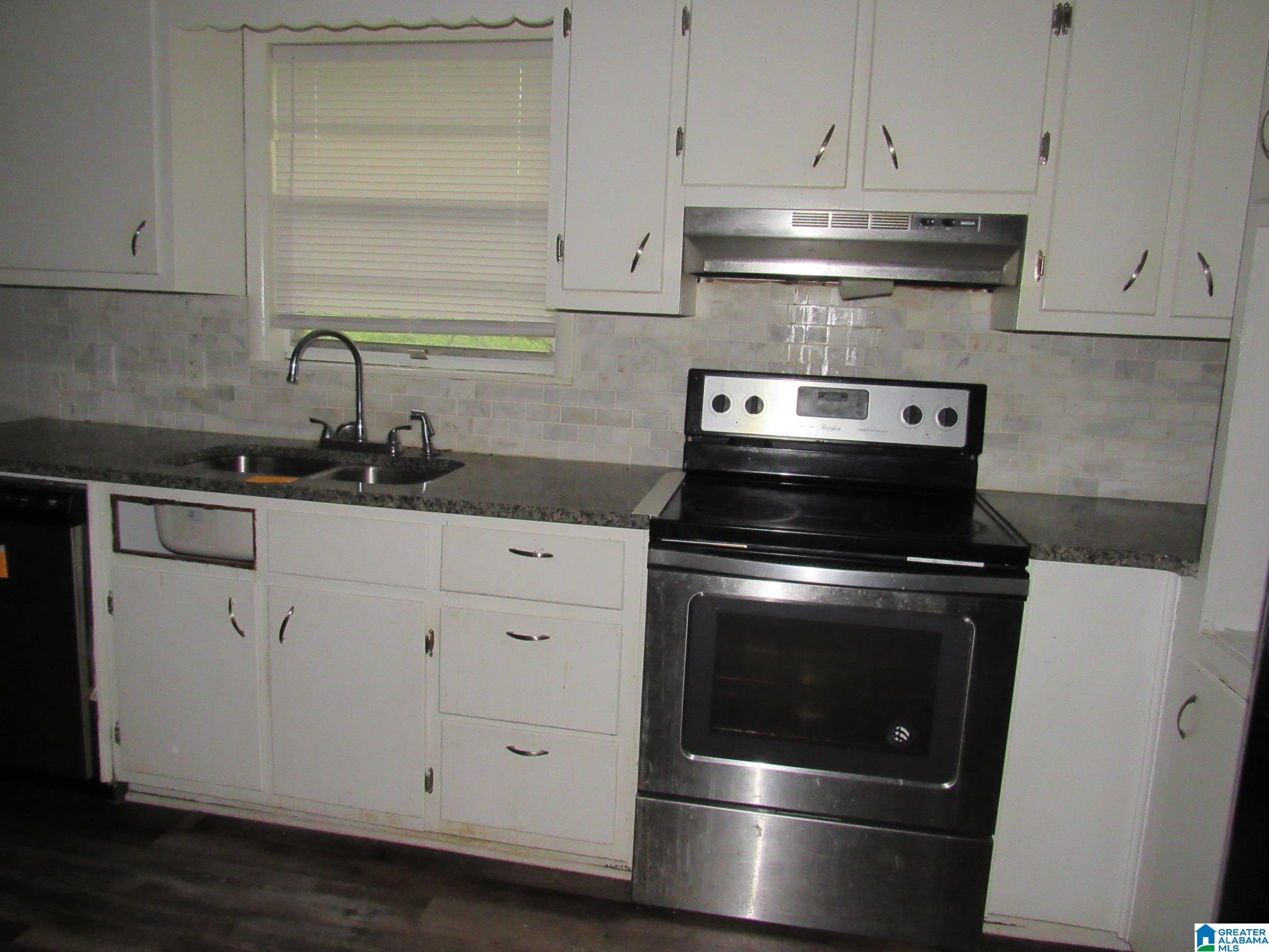 Homes for sale in Center Point, AL | 608 27Th Avenue Nw, Center Point, AL 35215 | MLS# 21415928