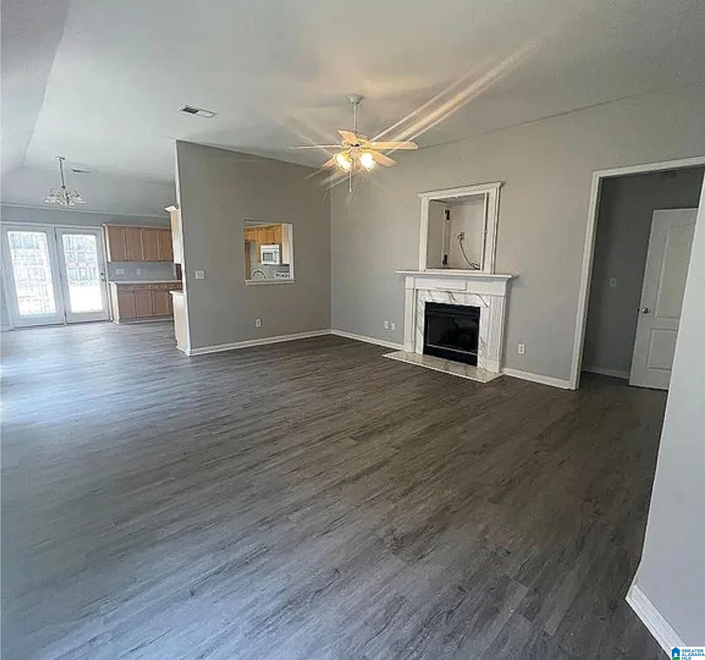 1060 Village Trail