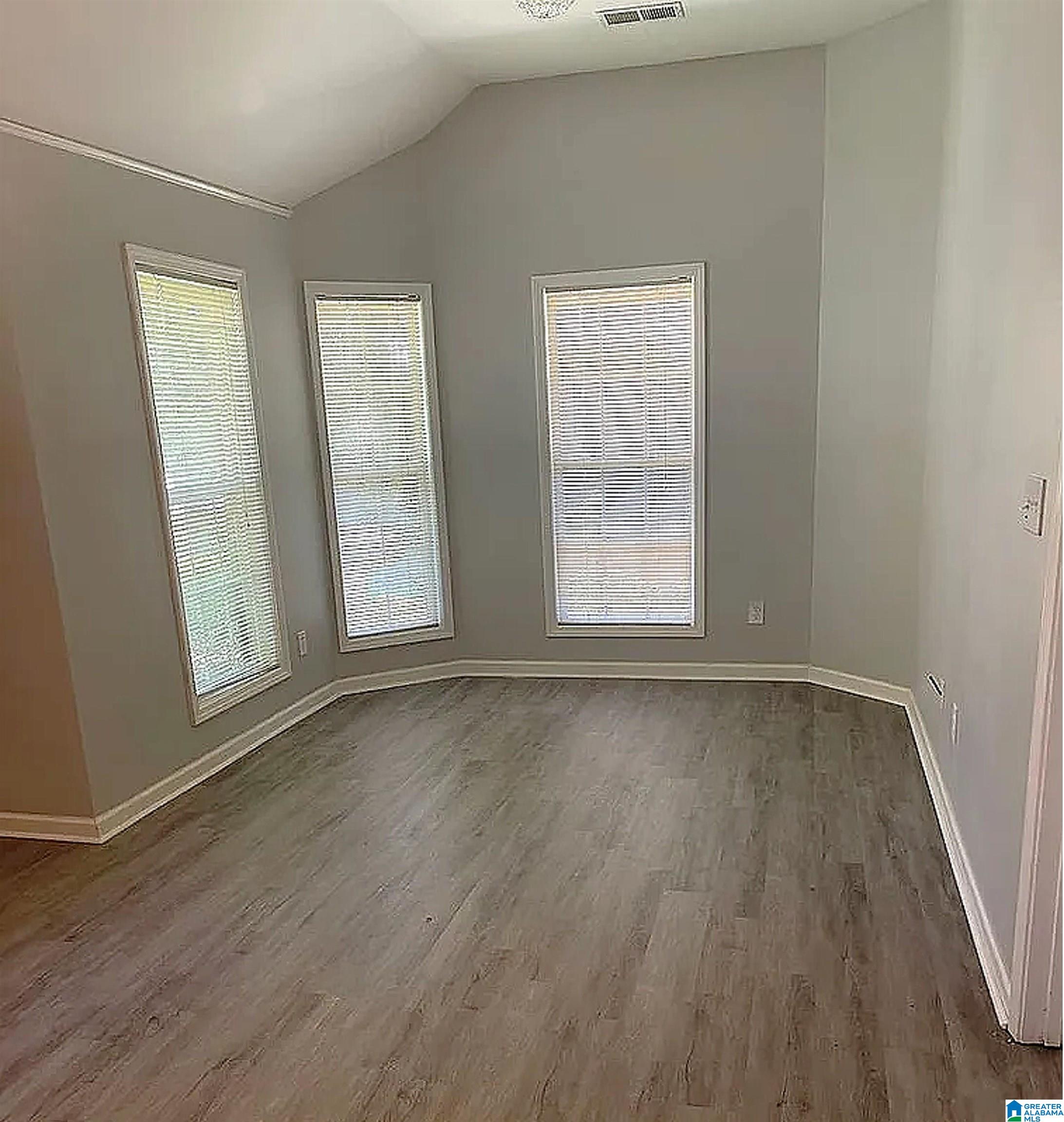1060 Village Trail