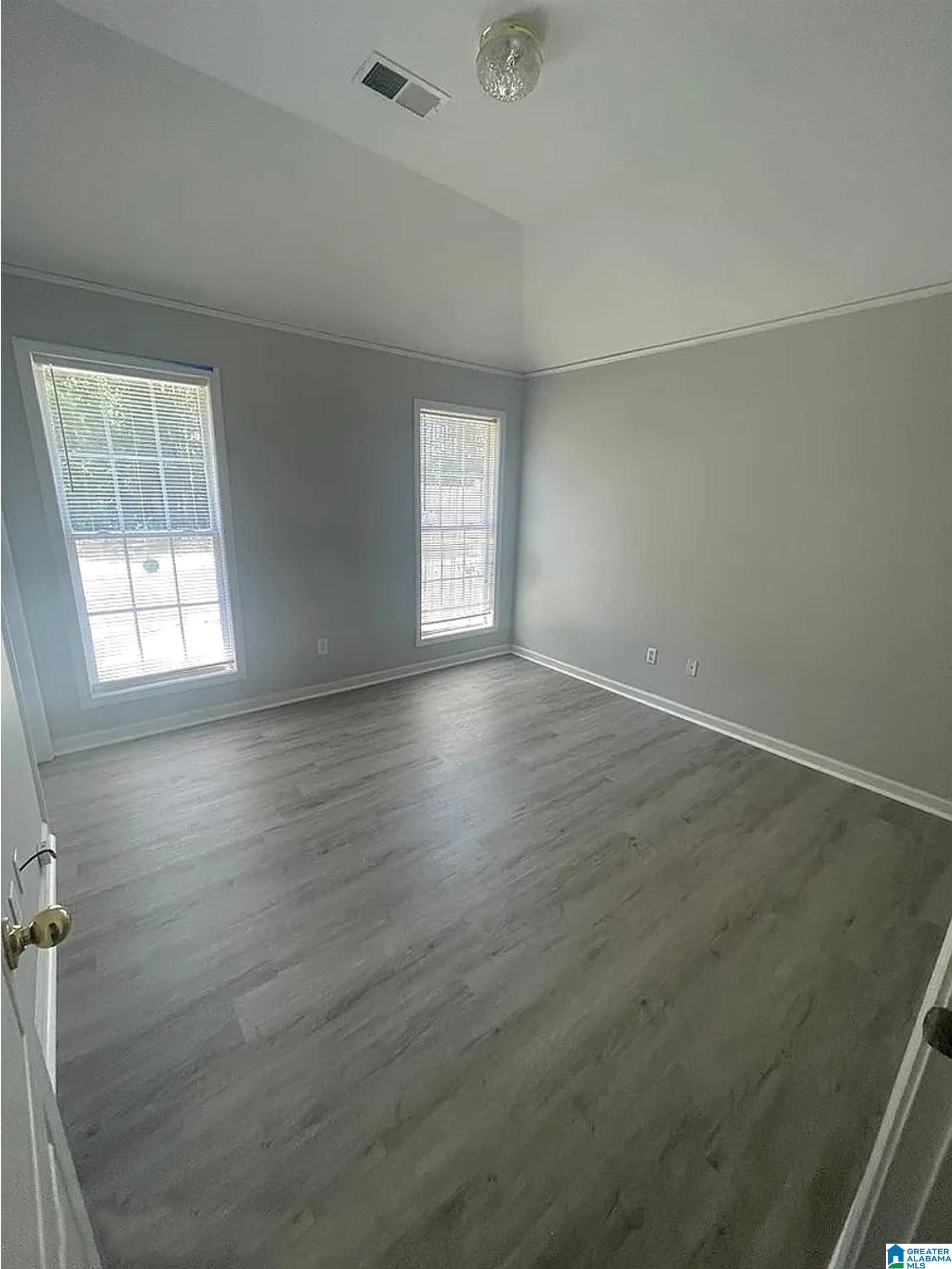 1060 Village Trail
