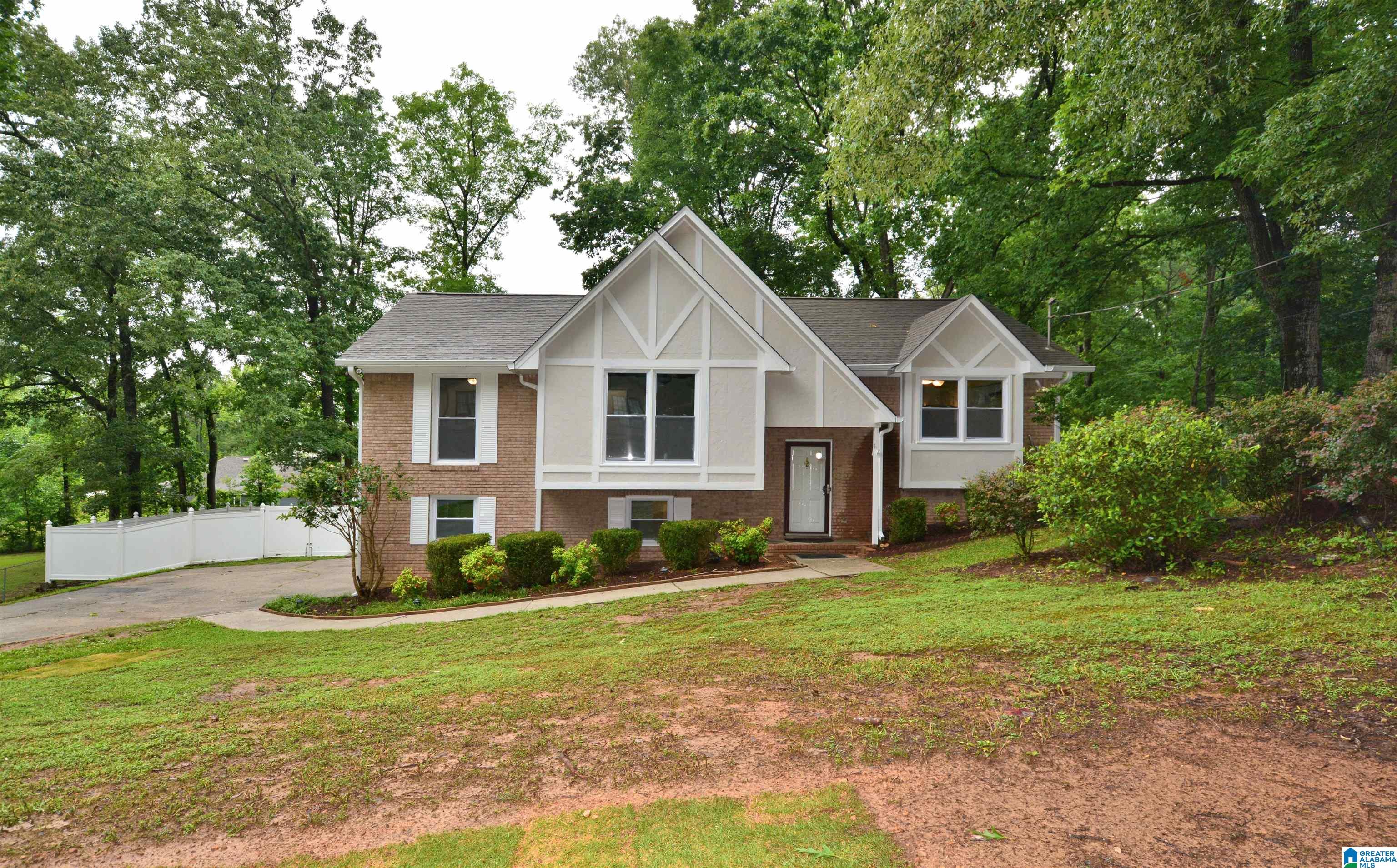 Homes for sale in Hoover, AL | 2005 Yancy Dr, Hoover, AL 35022 | MLS# 21417504