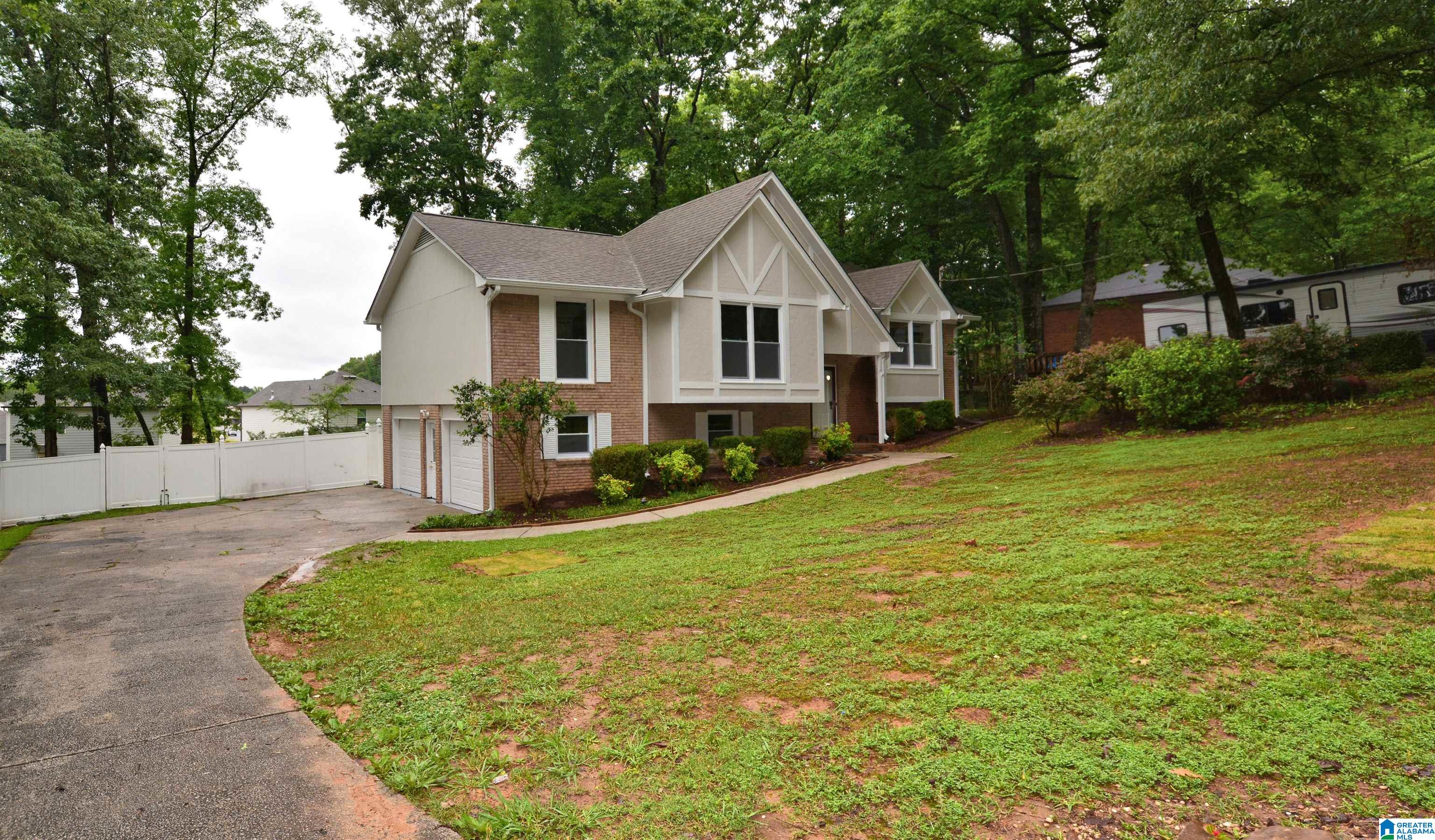 Homes for sale in Hoover, AL | 2005 Yancy Dr, Hoover, AL 35022 | MLS# 21417504