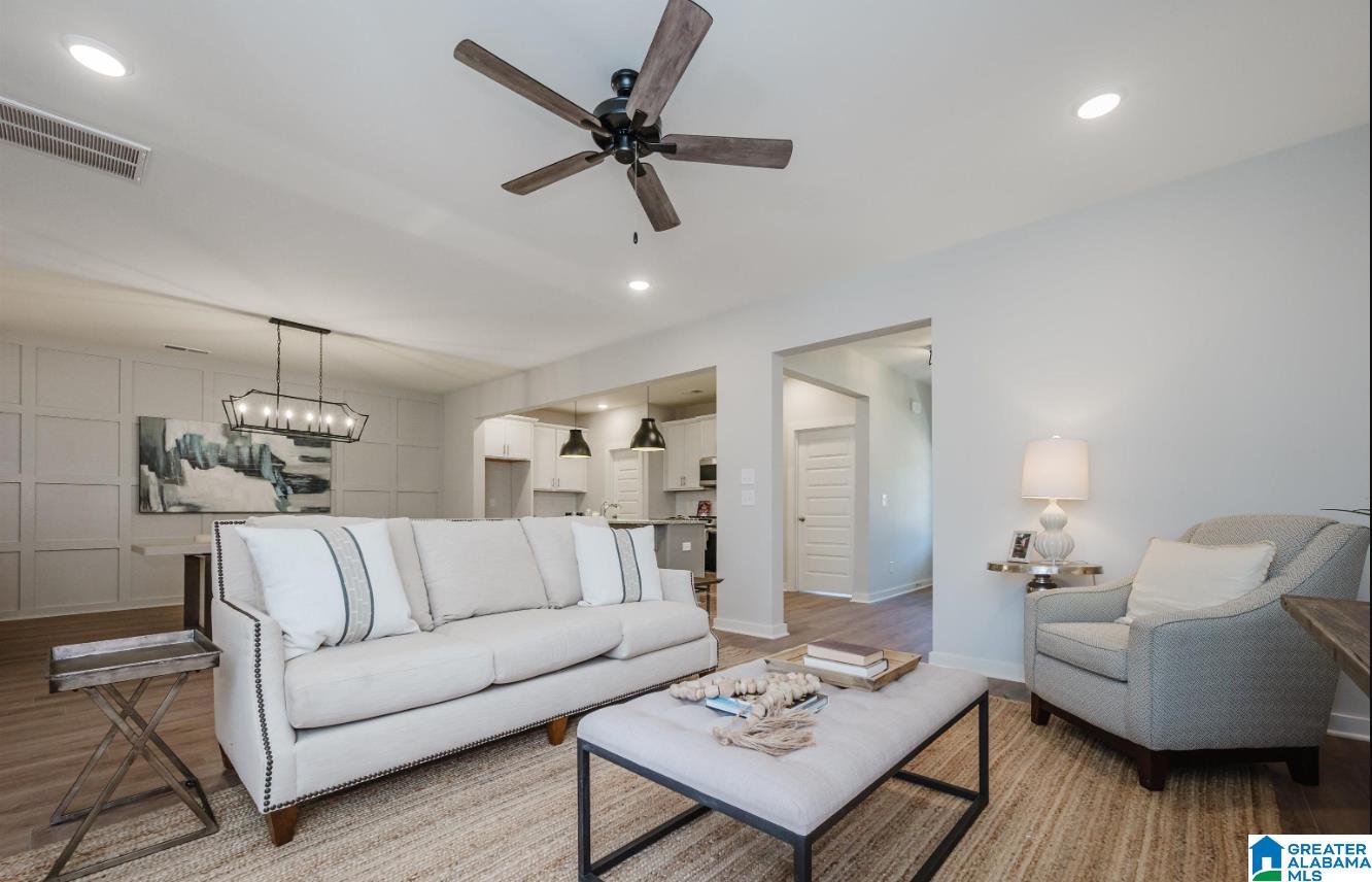 1003 GRAND RIVER BOULEVARD W