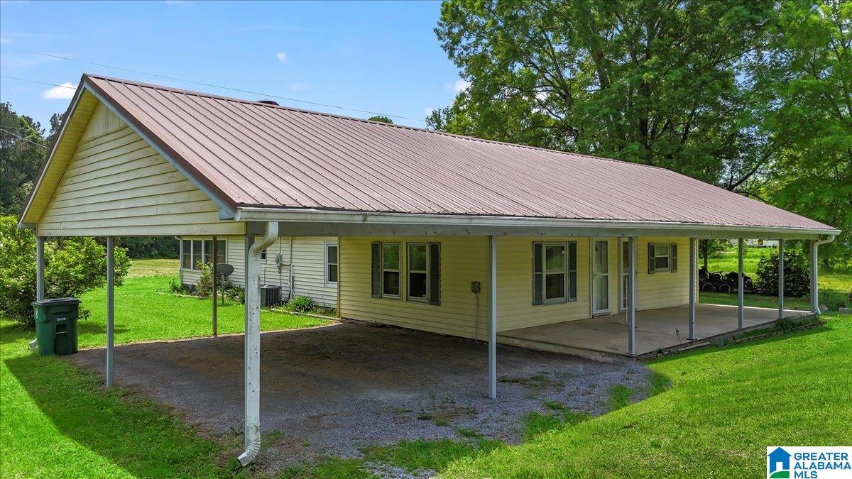 Homes for sale in Hanceville, AL | 414 Edmondson Road Ne, Hanceville, AL 35077 | MLS# 21417657