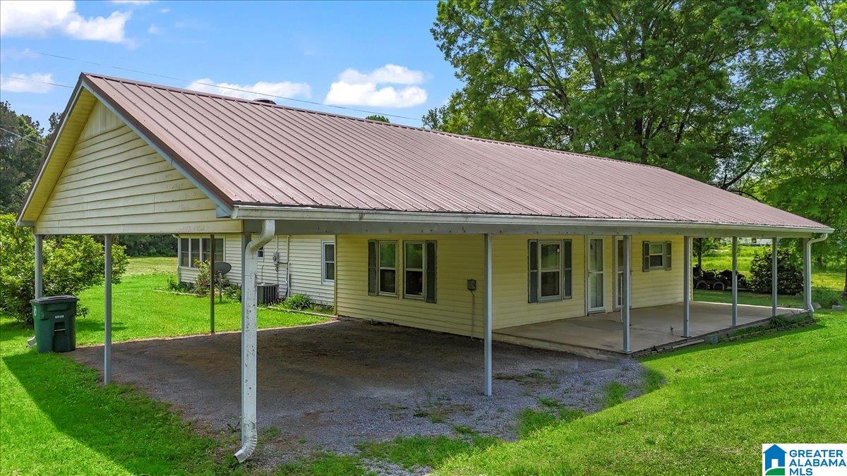 Homes for sale in Hanceville, AL | 414 Edmondson Road Ne, Hanceville, AL 35077 | MLS# 21417657