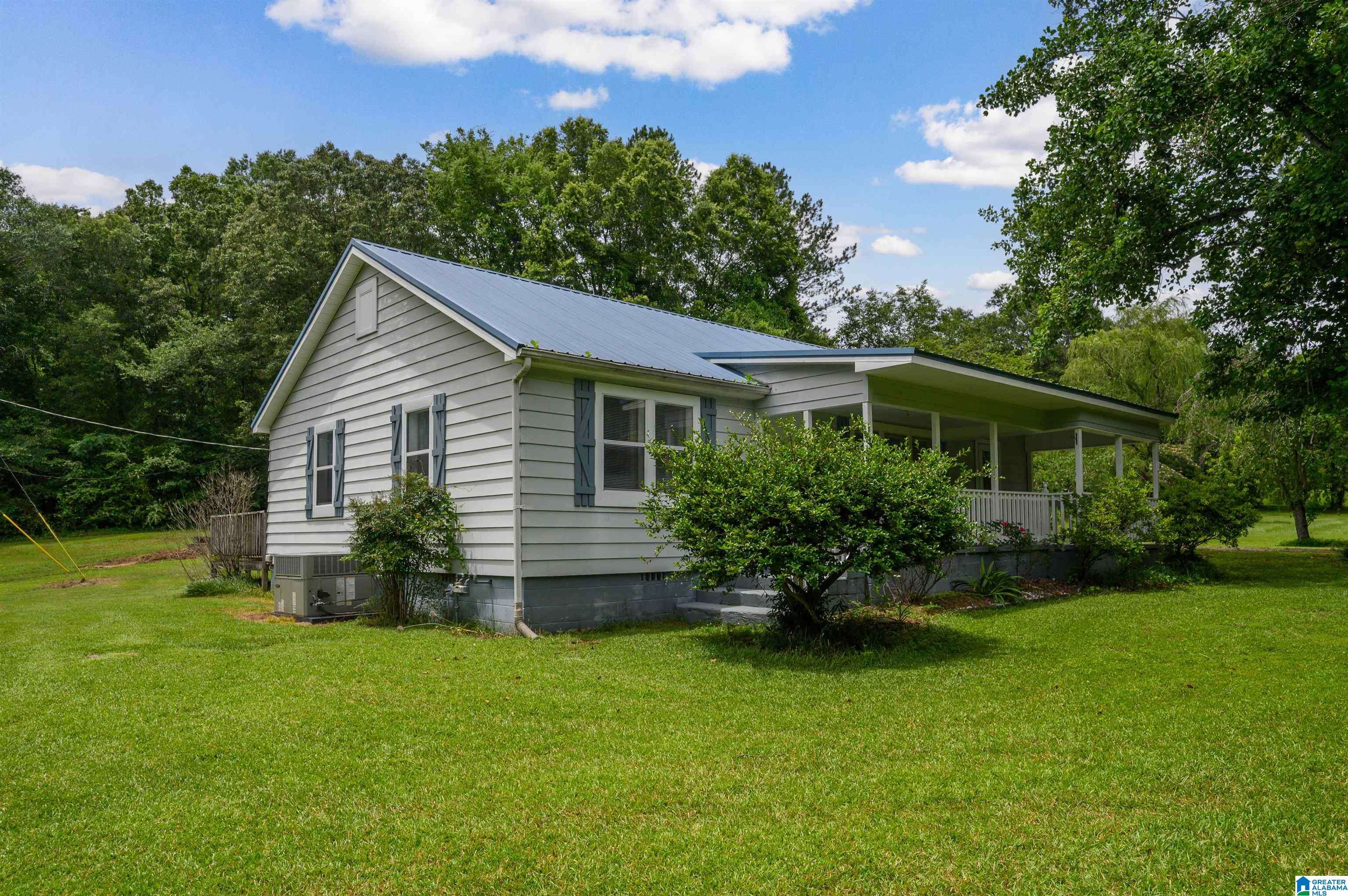 Homes for sale in Pell City, AL | 1409 23Rd Street S, Pell City, AL 35128 | MLS# 21417765