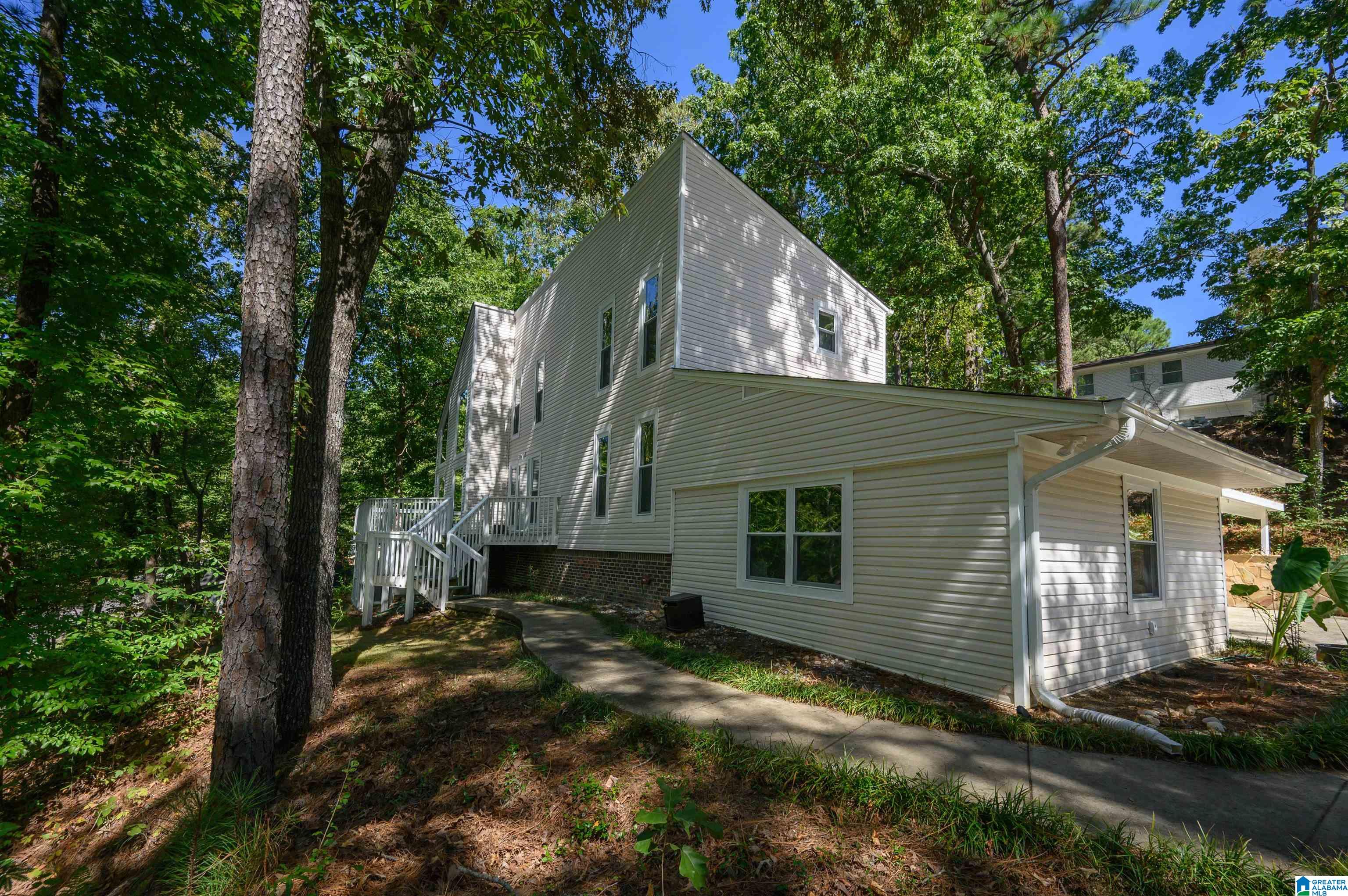 Homes for sale in Vestavia Hills, AL | 3025 Panaridge Circle, Vestavia Hills, AL 35216 | MLS# 21418429